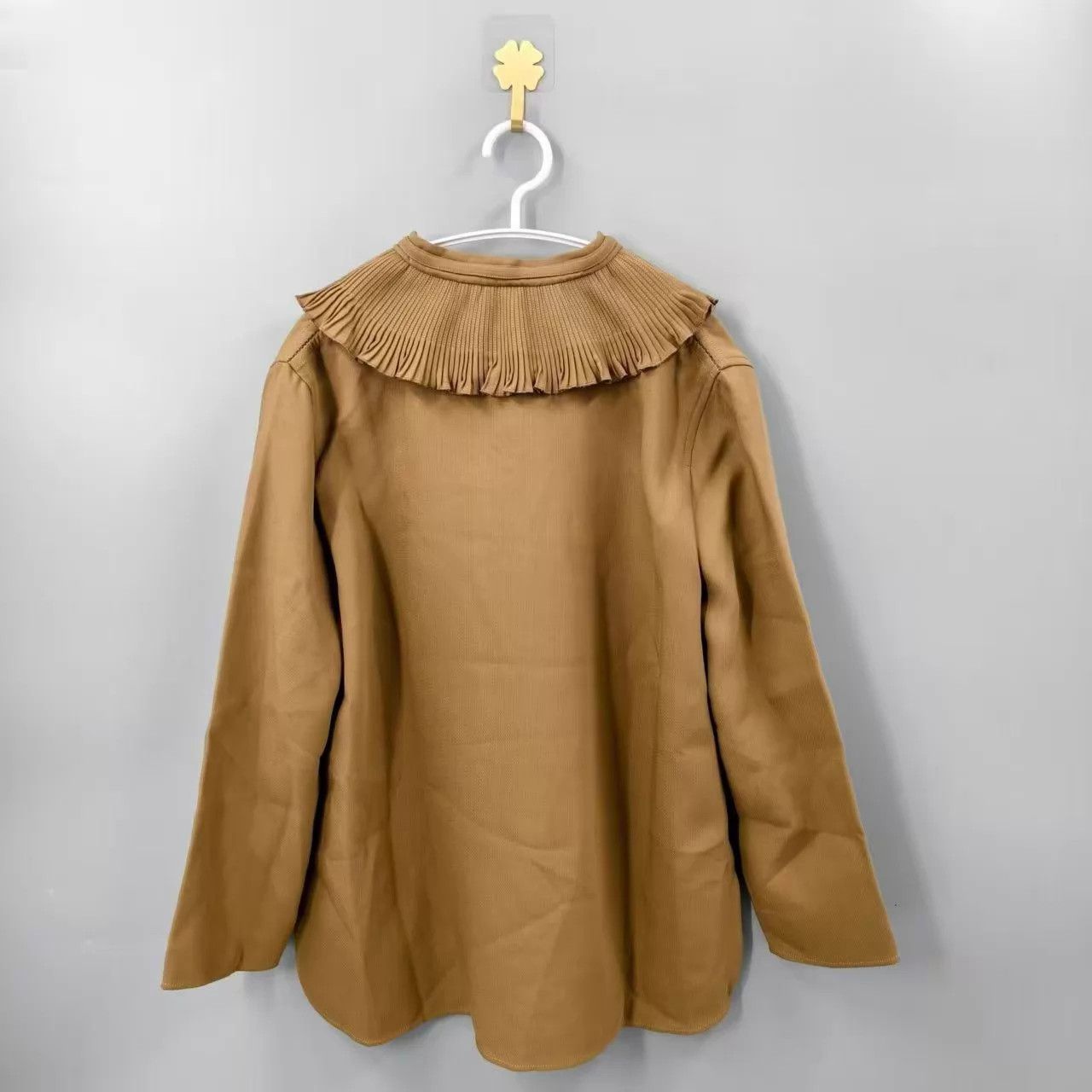 Hermes Hermes brown bell lace collar shirt 36 Size XS / US 0-2 / IT 36-38 - 2 Thumbnail