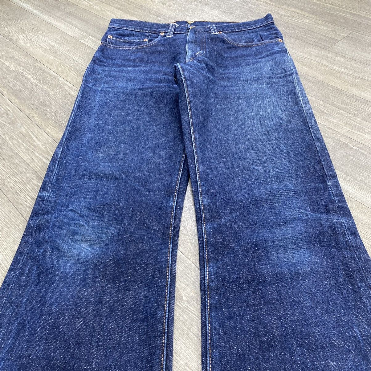 Levi's Vintage Clothing 1990s Vintage Levis 517 USA Bell Button Bootcut Flared Jeans Size US 31 - 5 Thumbnail