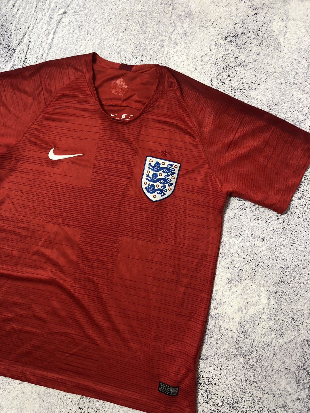 Nike Soccer football jersey Nike England 🏴󠁧󠁢󠁥󠁮󠁧󠁿 size s Size US S / EU 44-46 / 1 - 2 Thumbnail