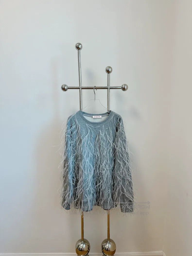 Valentino Valentino Gray feather sweatshirt Size M / US 6-8 / IT 42-44 - 1 Thumbnail