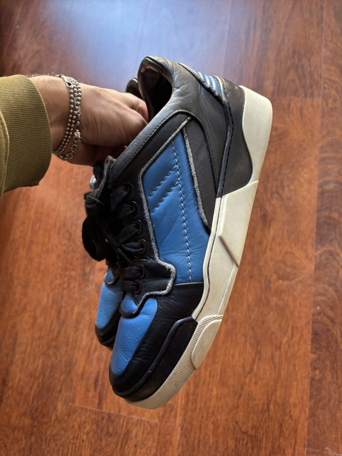Givenchy Givenchy tyson low top leather sneakers by Riccardo Tisci Size US 8 / EU 41 - 5 Thumbnail