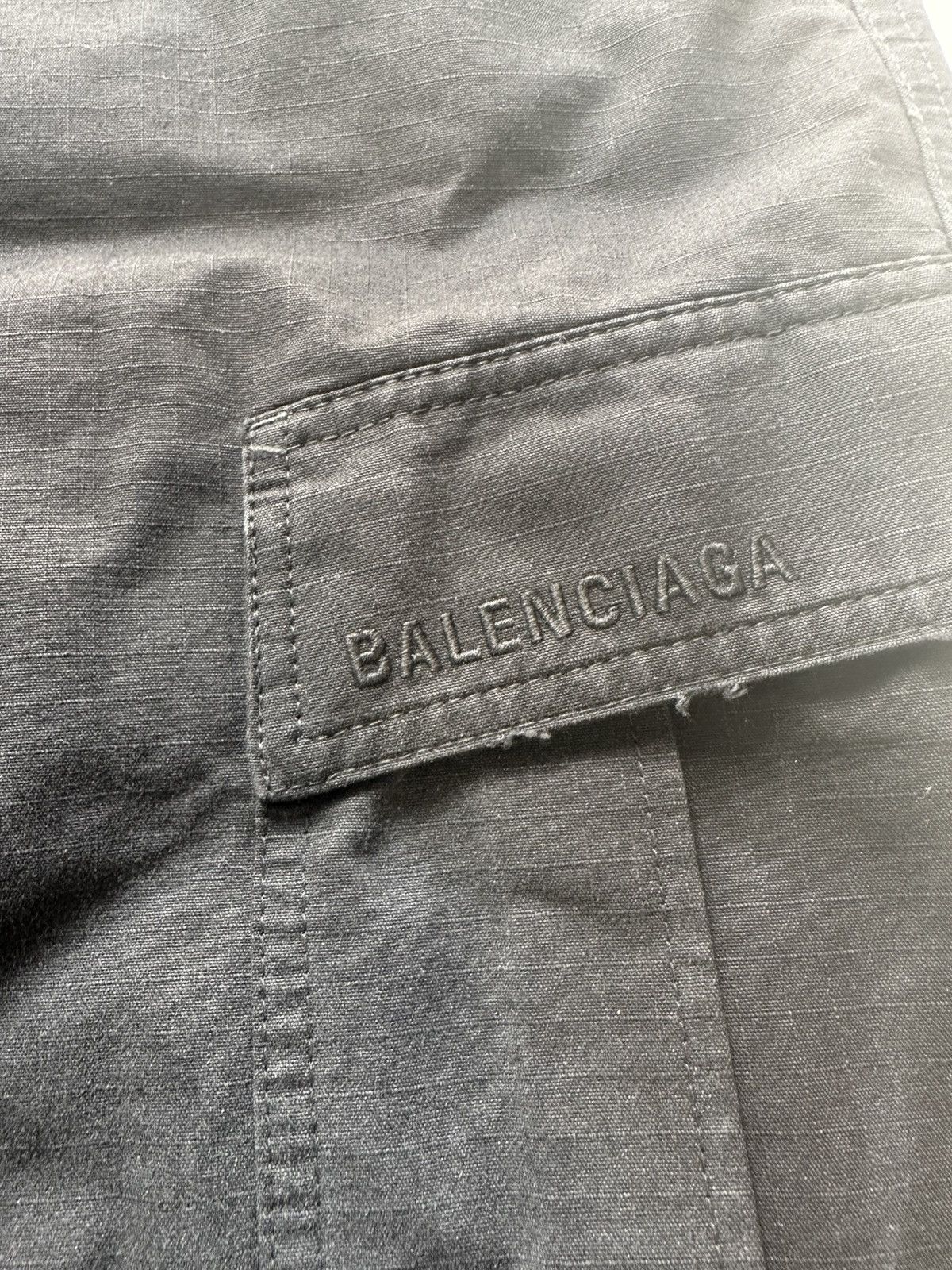 Balenciaga Balenciaga SS25 drawstring cargo shorts S NEW Size US 33 - 6 Thumbnail