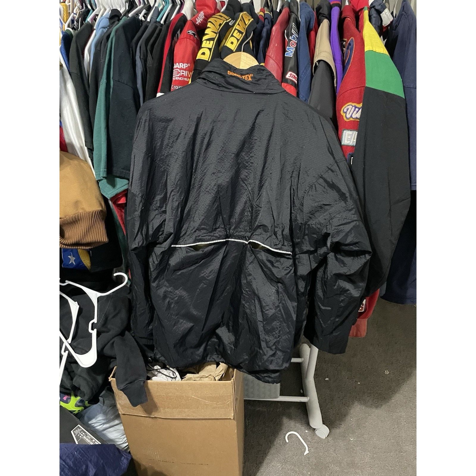 Brooks Size M- VTG 90’s Brooks Black 100% Nylon Gore-tex Jacket Size US M / EU 48-50 / 2 - 2 Thumbnail