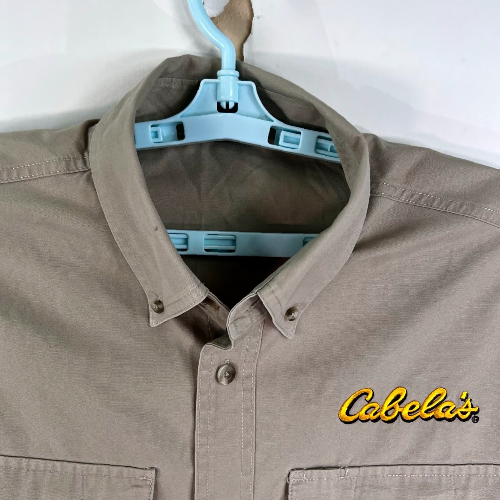 Vintage VINTAGE Cabela's Men's Short Sleeve Button-Down Shirt Casual Workwear Travel Khaki 50-Inch Chest Size US L / EU 52-54 / 3 - 3 Thumbnail