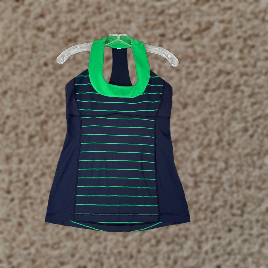 Lululemon Lululemon Shirt Women 8 Tank Sleeveless Built-In Bra Yoga Athletic Yoga Shirt Blue Green Scoop Neck Tank Woman 8 Womens Size M / US 6-8 / IT 42-44 - 1 Thumbnail