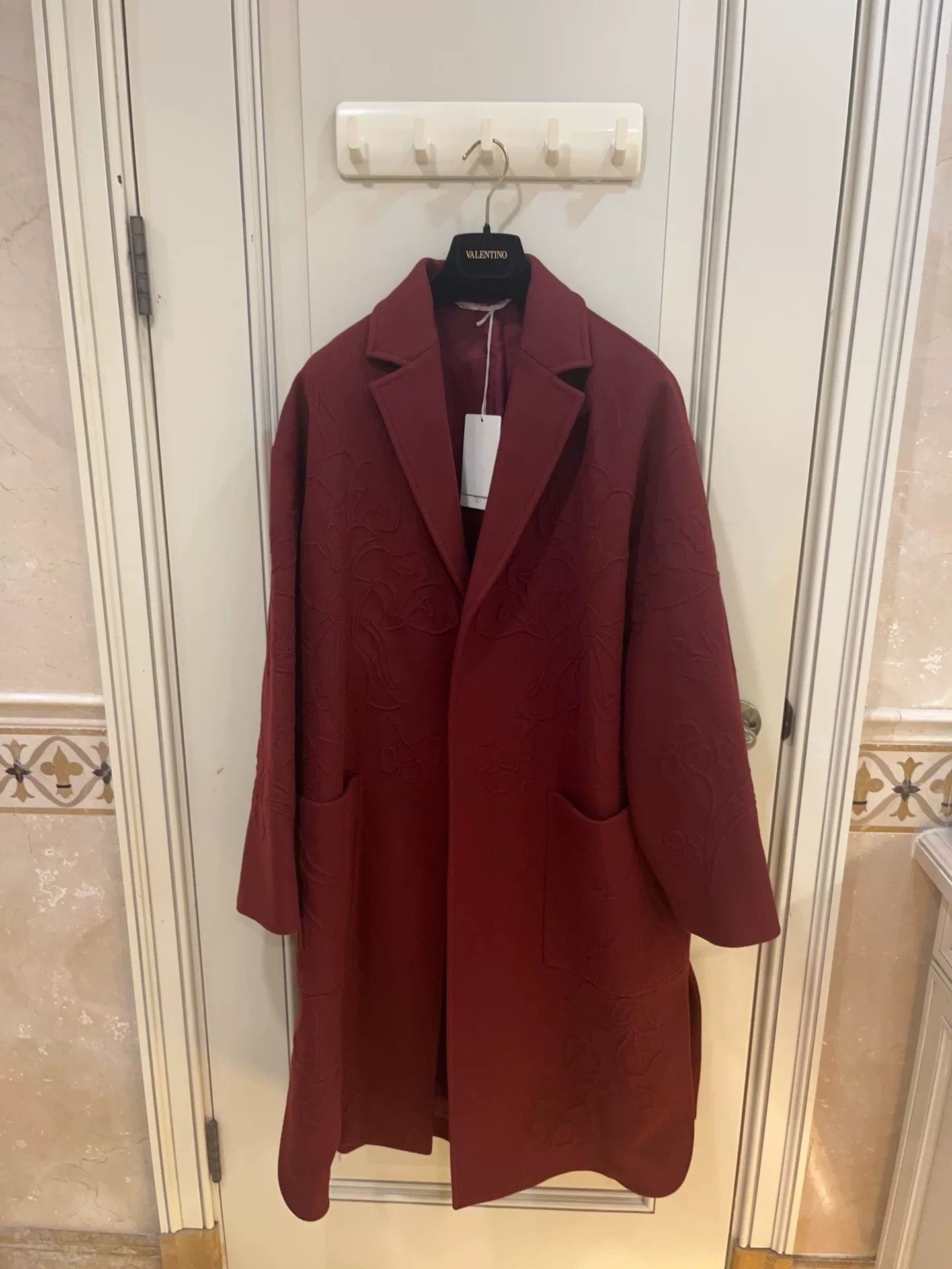 Valentino Valentino Runway Red Embroidered Wool Coat Size US S / EU 44-46 / 1 - 2 Thumbnail