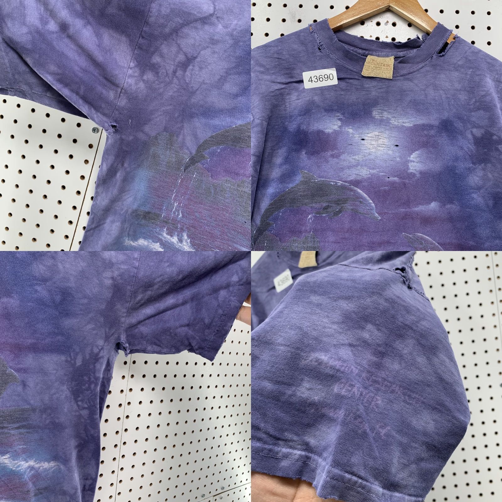 VINTAGE The Mountain Dolphin AOP Shirt Mens Large Purple Cotton Knit Short Sleeve Crew Neck T-Shirt USA Animals Outdoor Regular 90s Mens