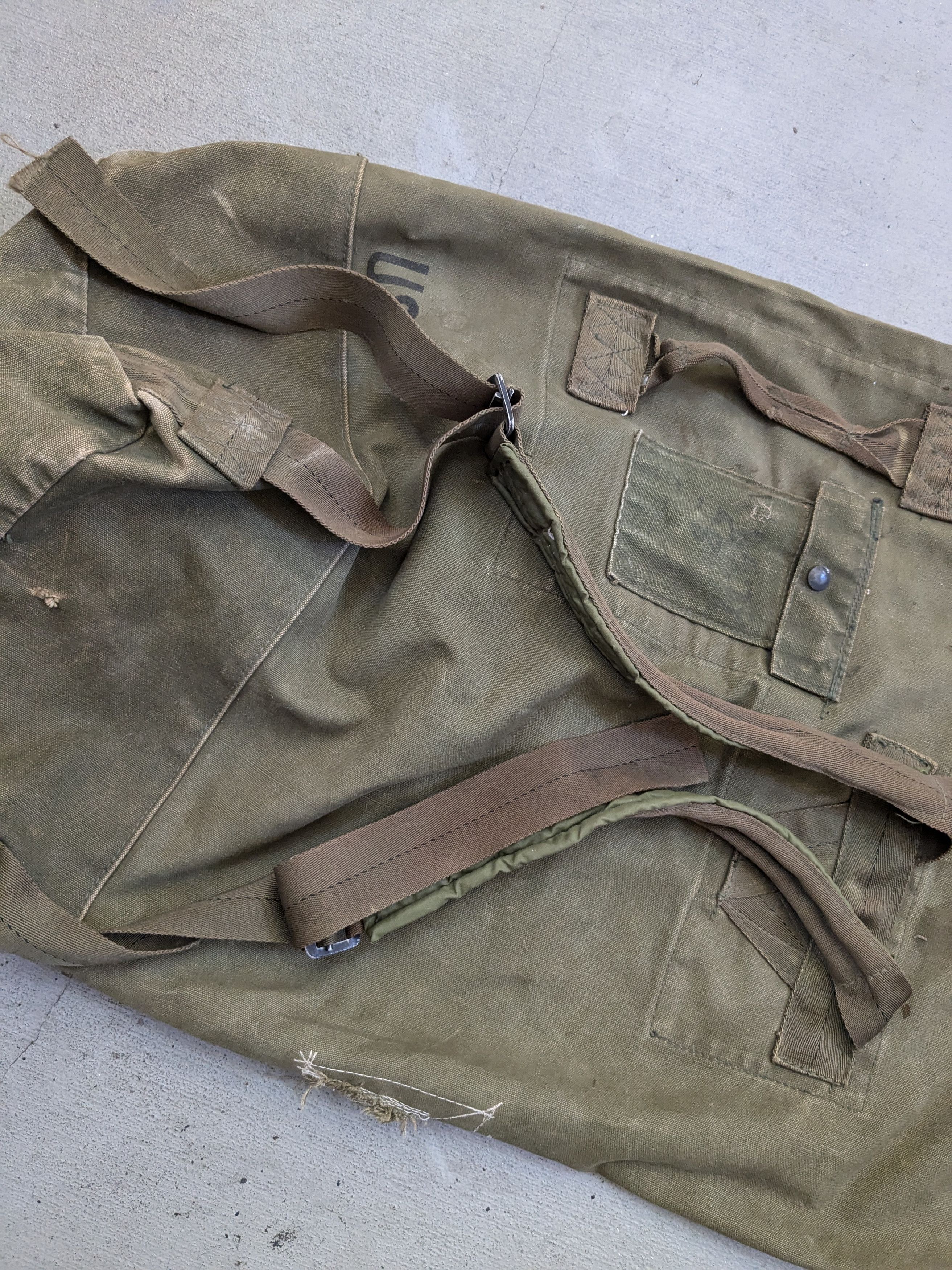 Vintage Vintage Military Duffle Bag Backpack Olive Green Canvas Size ONE SIZE - 6 Thumbnail
