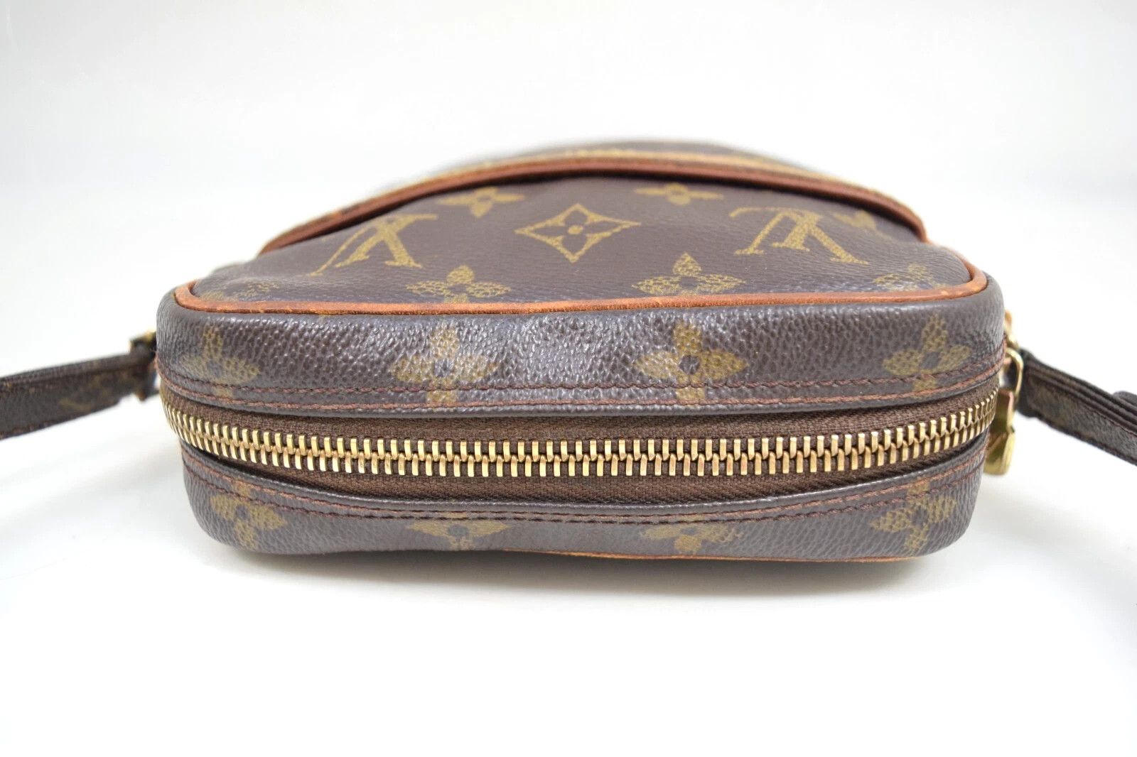 Louis Vuitton Auth Louis Vuitton Danube Crossbody Bag Monogram M45266 Size ONE SIZE - 4 Thumbnail