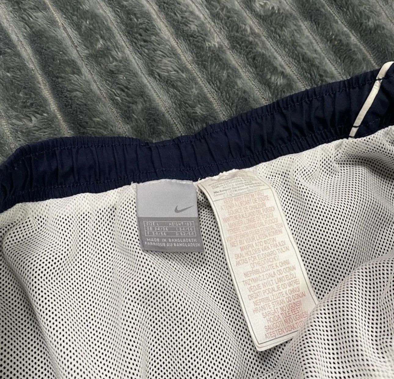 Nike Vintage Nike Shorts size L Size US 34 / EU 50 - 3 Thumbnail