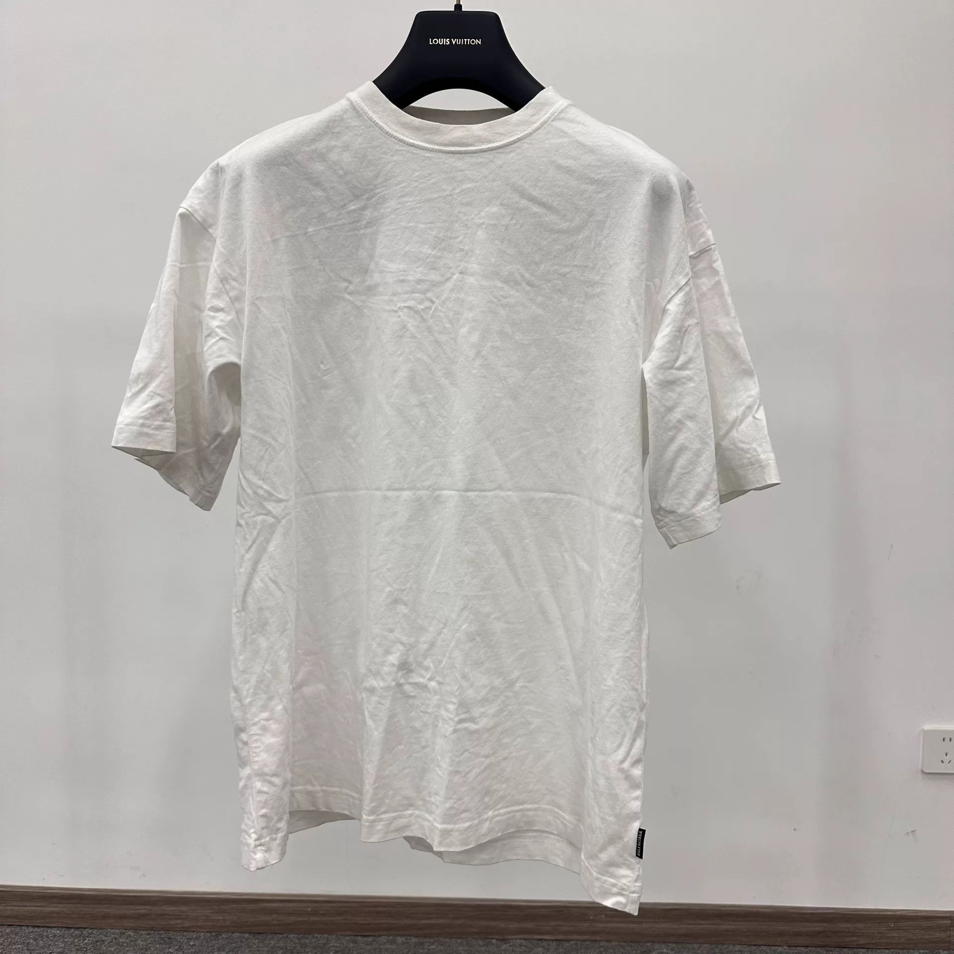 Balenciaga Balenciaga Embroidered Rainbow Multi T-Shirt XS Women Size XS / US 0-2 / IT 36-38 - 1 Thumbnail