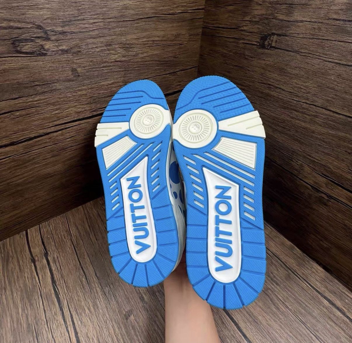 Louis Vuitton Louis Vuitton Trainer White & Blue Polka Dot Sneakers J41 Size US 7.5 / IT 37.5 - 7 Thumbnail