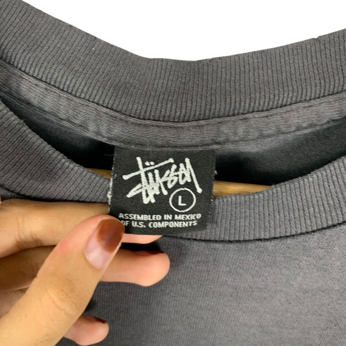 Stussy Vintage STUSSY LAURA NAOMI Skate Tough Fotofolio Tee Shirt Size US L / EU 52-54 / 3 - 6 Thumbnail