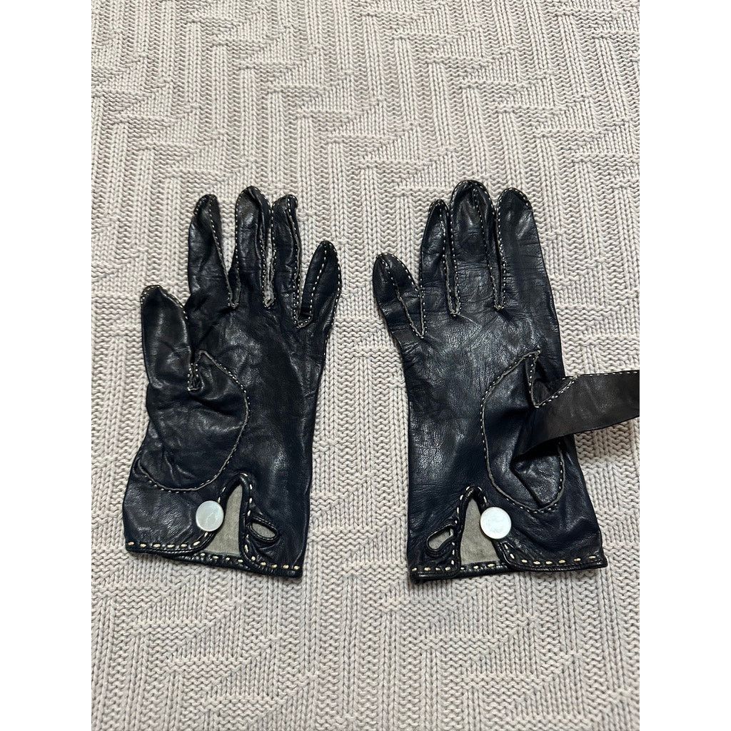 Vintage Vintage black leather wrist length gloves size 5.5-6 Size ONE SIZE - 2 Thumbnail