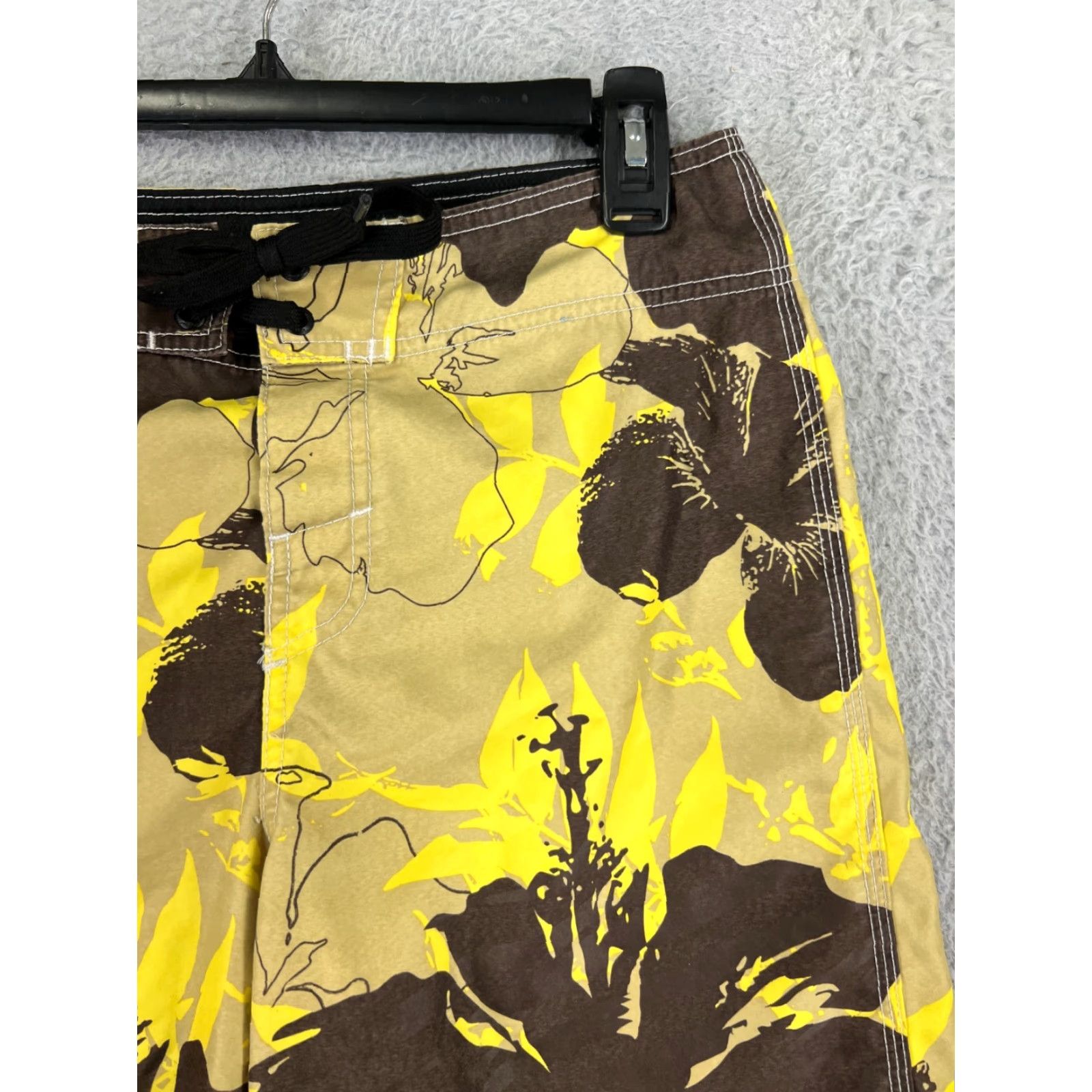 O'Neill O'Neill Men’s Board Shorts 29 Beige Yellow Floral Hibiscus Polyester Swimsuit Beach Surf Aloha Pockets Size US 29 - 7 Thumbnail