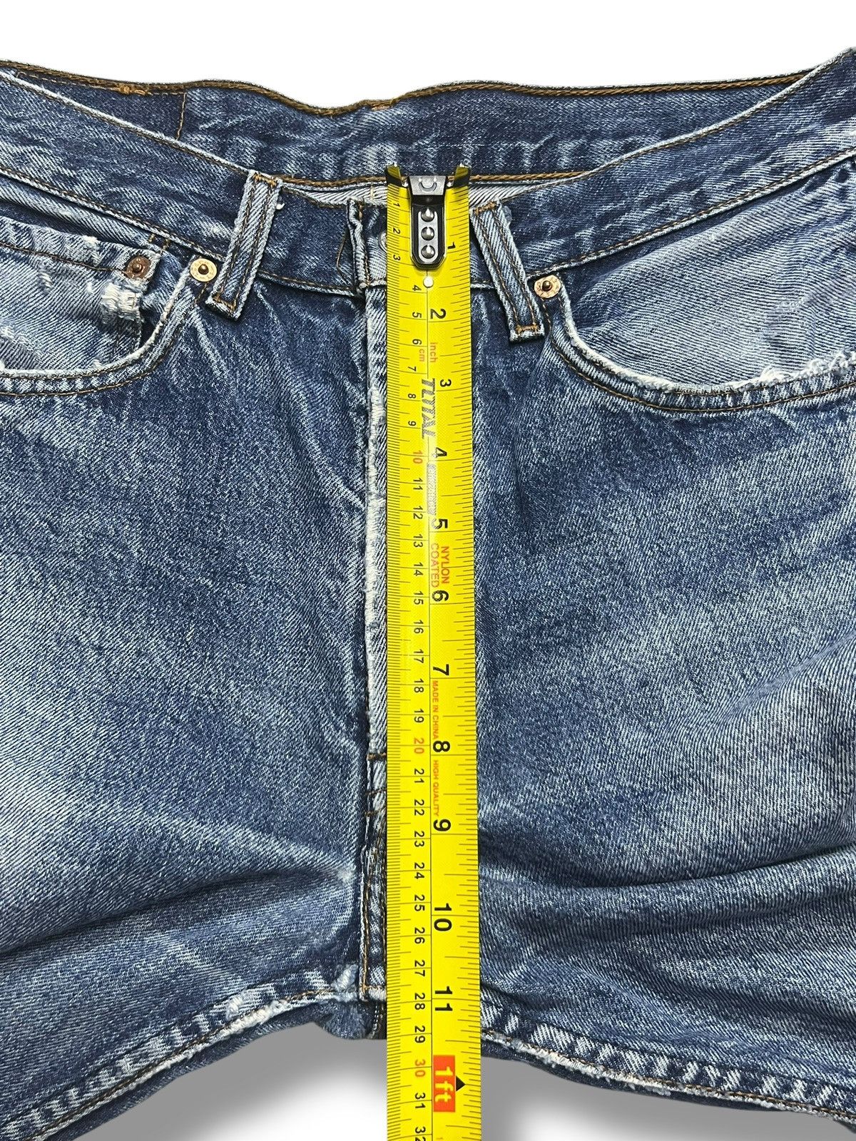Levi's Vintage 90s Levi’s 501 - Faded, Ripped & Distressed Denim Size US 30 / EU 46 - 13 Thumbnail
