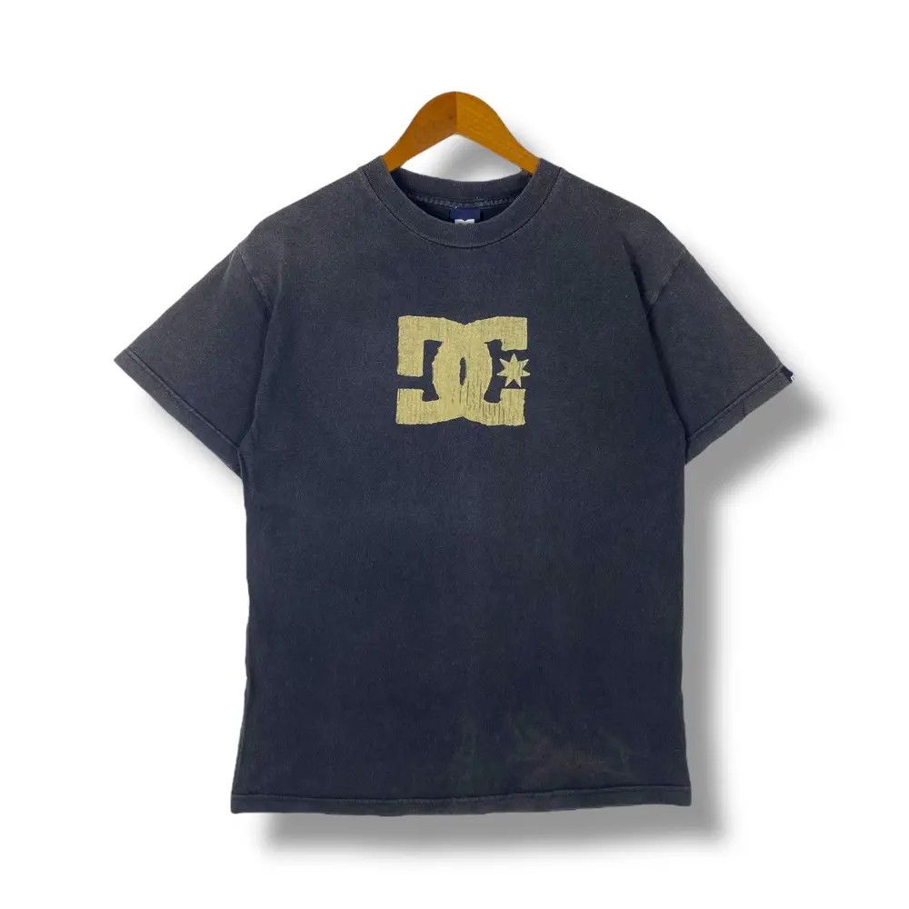 DC Vintage 00's DC SKATEBOARDS Sun Faded Graphic Tee Shirt Size US M / EU 48-50 / 2 - 1 Thumbnail