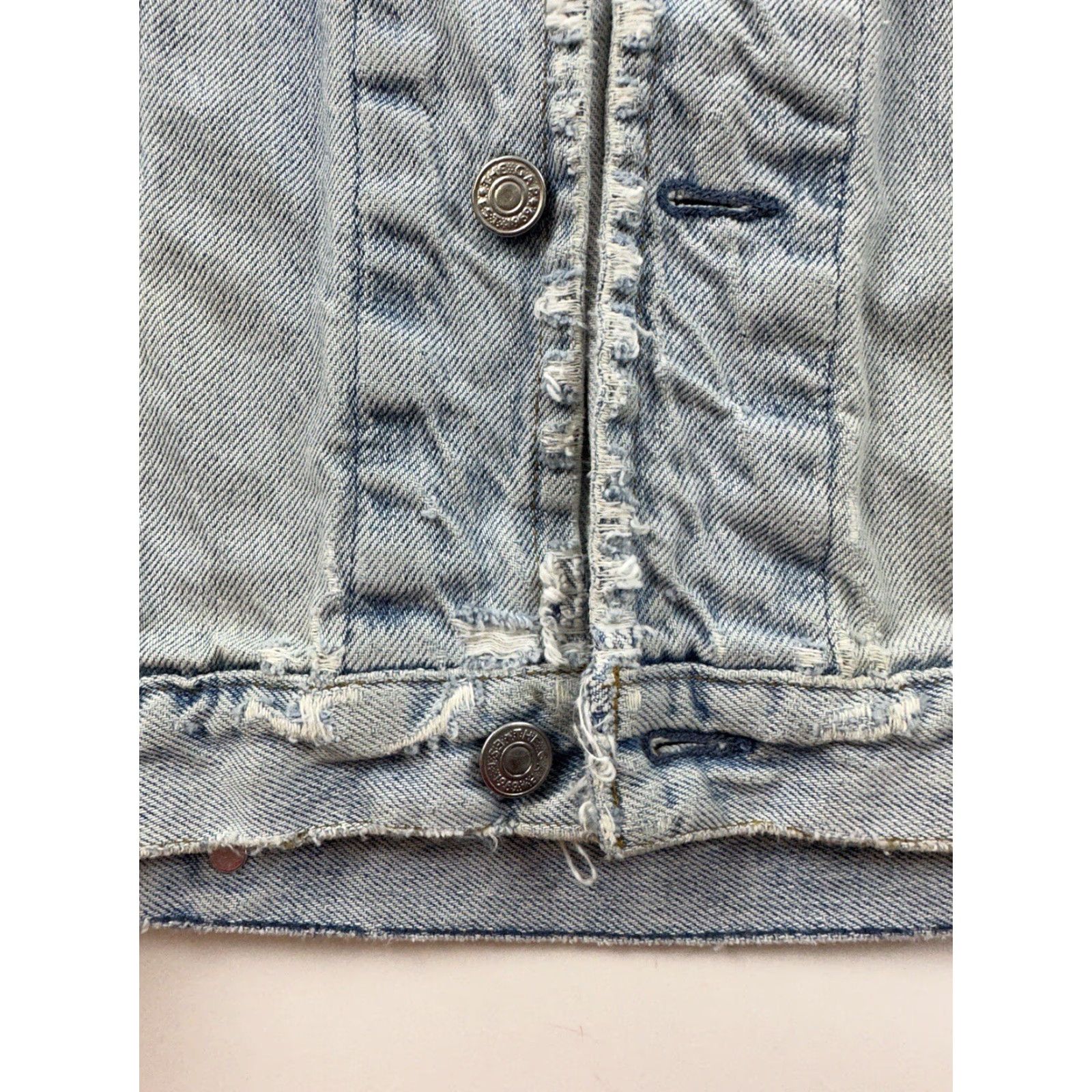 Gap VINTAGE Gap Denim Jacket Men’s M Blue Jean Trucker Distressed Made in USA Jacket Size US 31 - 4 Thumbnail