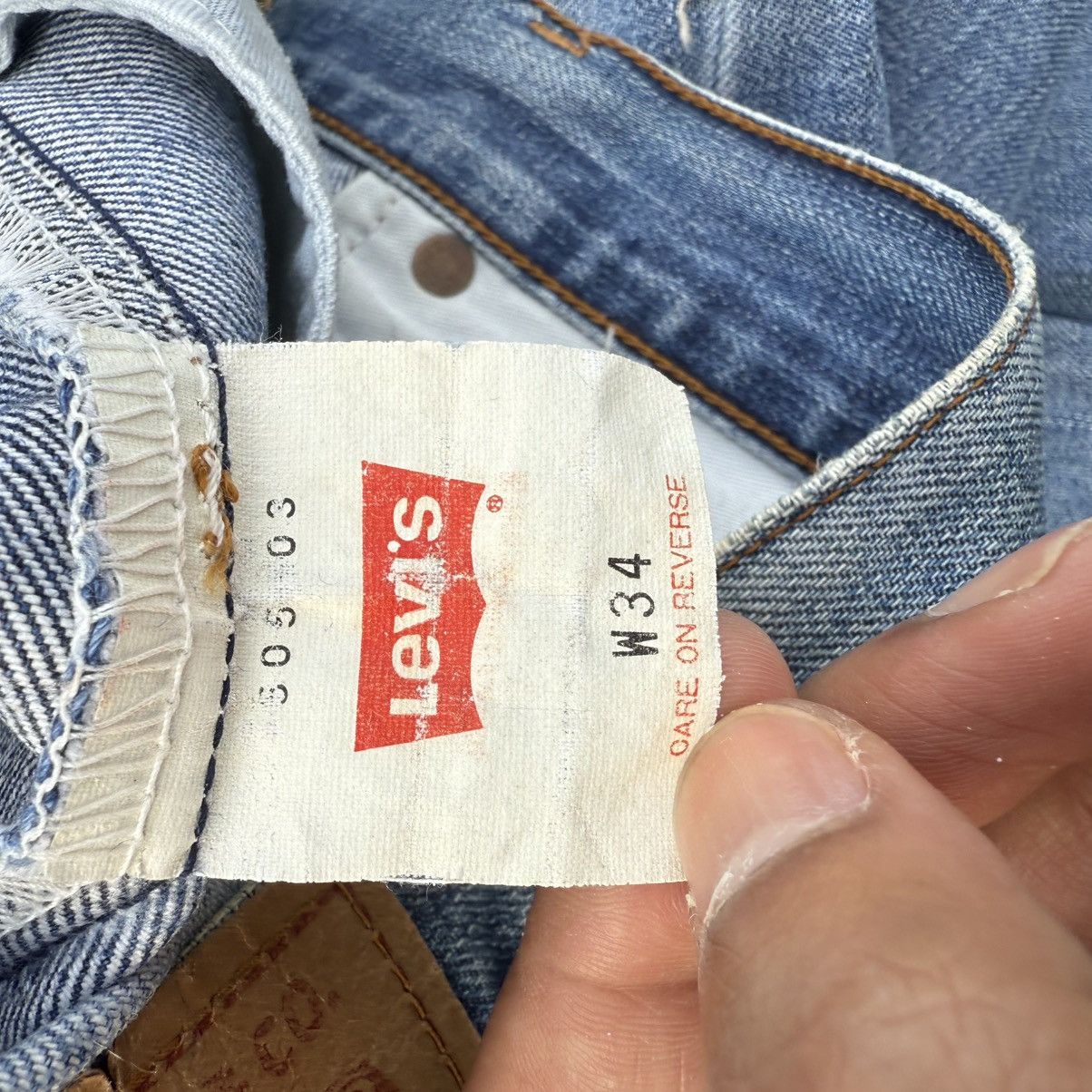 Levi's Vintage Clothing VINTAGE 97' LEVI’S 505 FADED RIPPEP JEAN DENIM PANTS Size US 34 / EU 50 - 15 Thumbnail