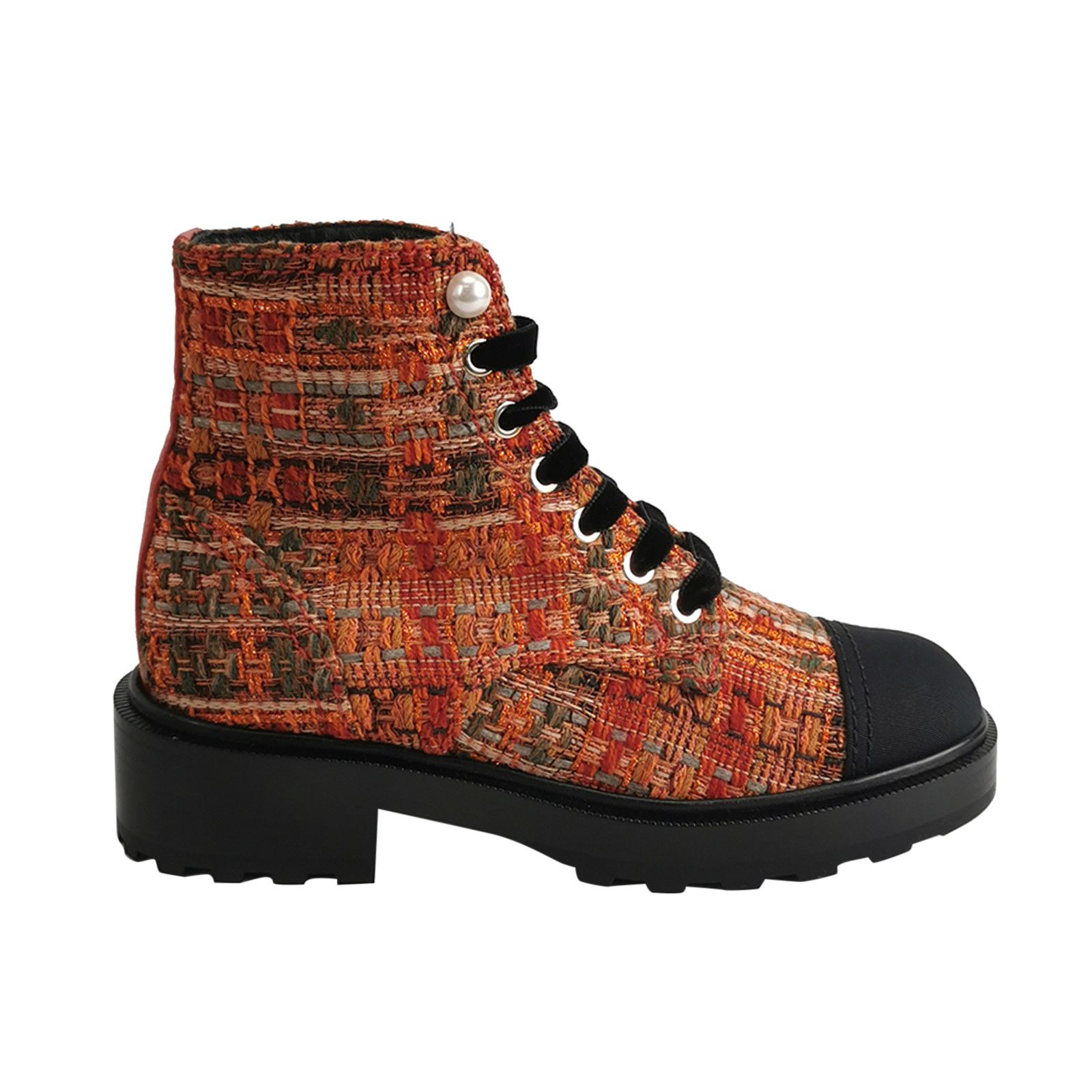 Chanel Chanel Women 6 Boots Size US 6 / IT 36 - 1 Thumbnail