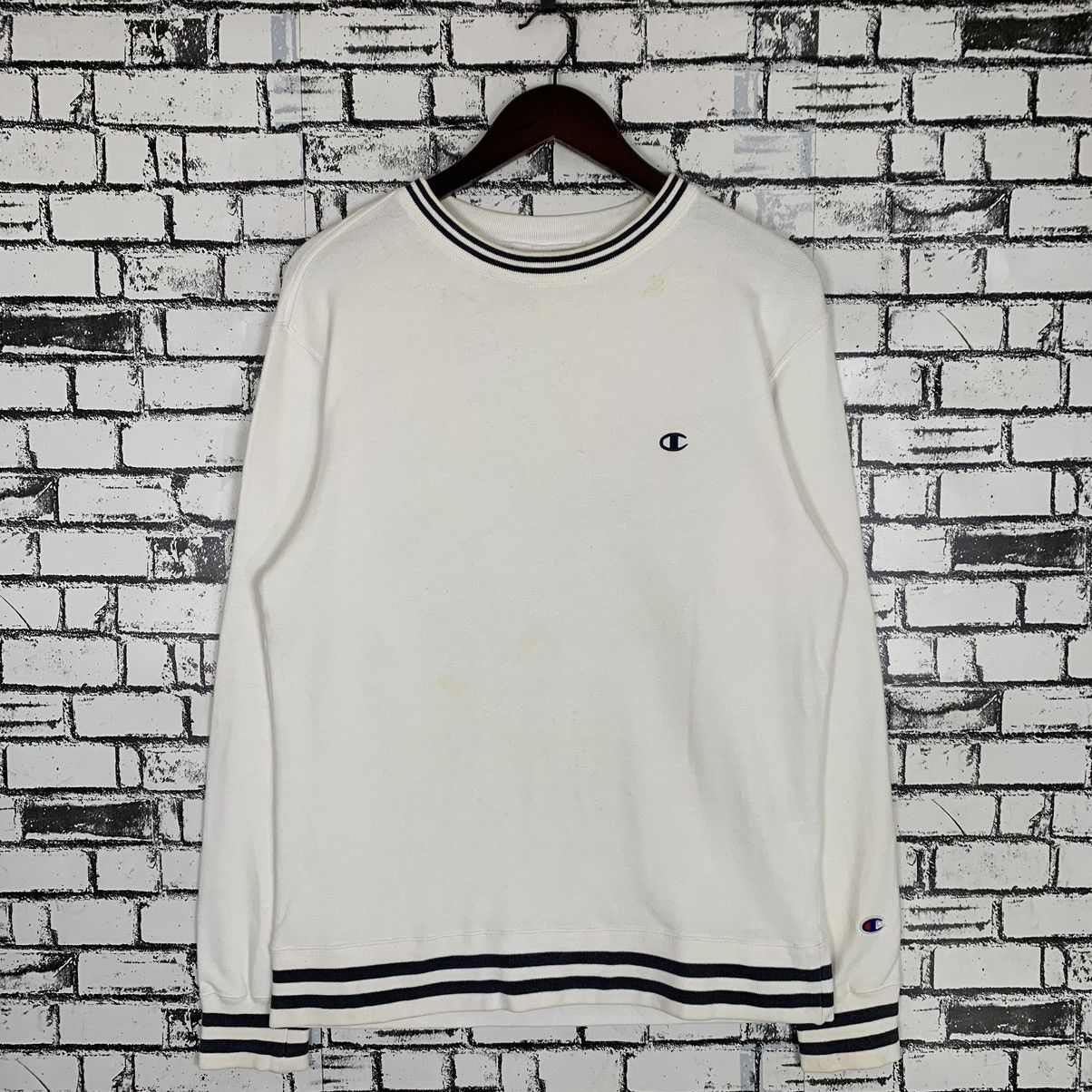 America Sportwear Champion Small Logo Sweatshirt Crewneck