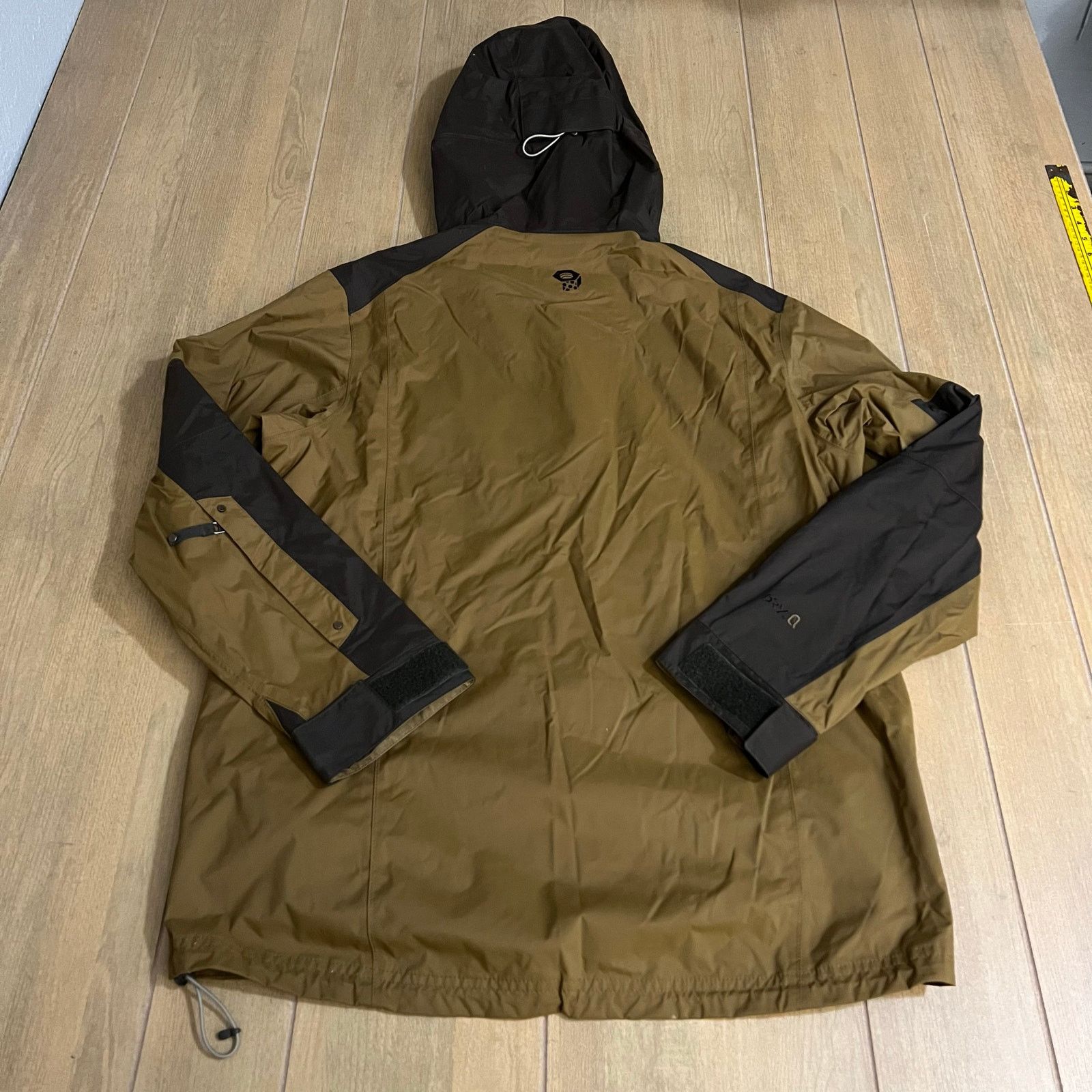 Mountain Hardwear Mountain Hardwear Dry Q Jacket Mens Sz M Brown Hooded ski Size US M / EU 48-50 / 2 - 16 Thumbnail