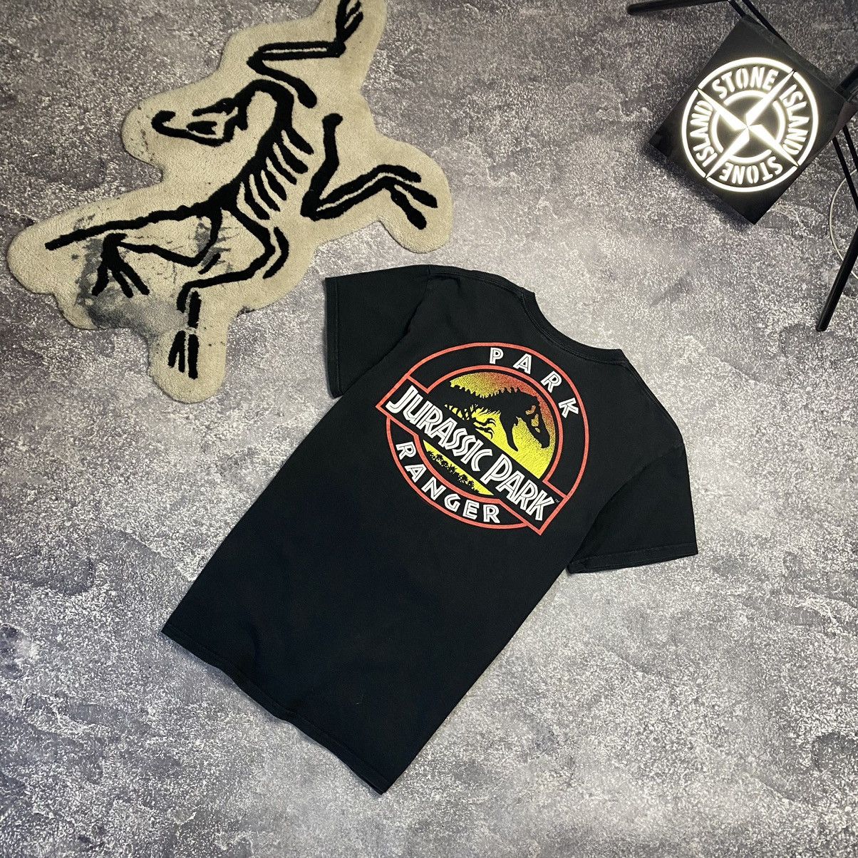 Vintage Vintage 90’s Jurassic Park Ranger Big logo movie tee Size US M / EU 48-50 / 2 - 1 Thumbnail