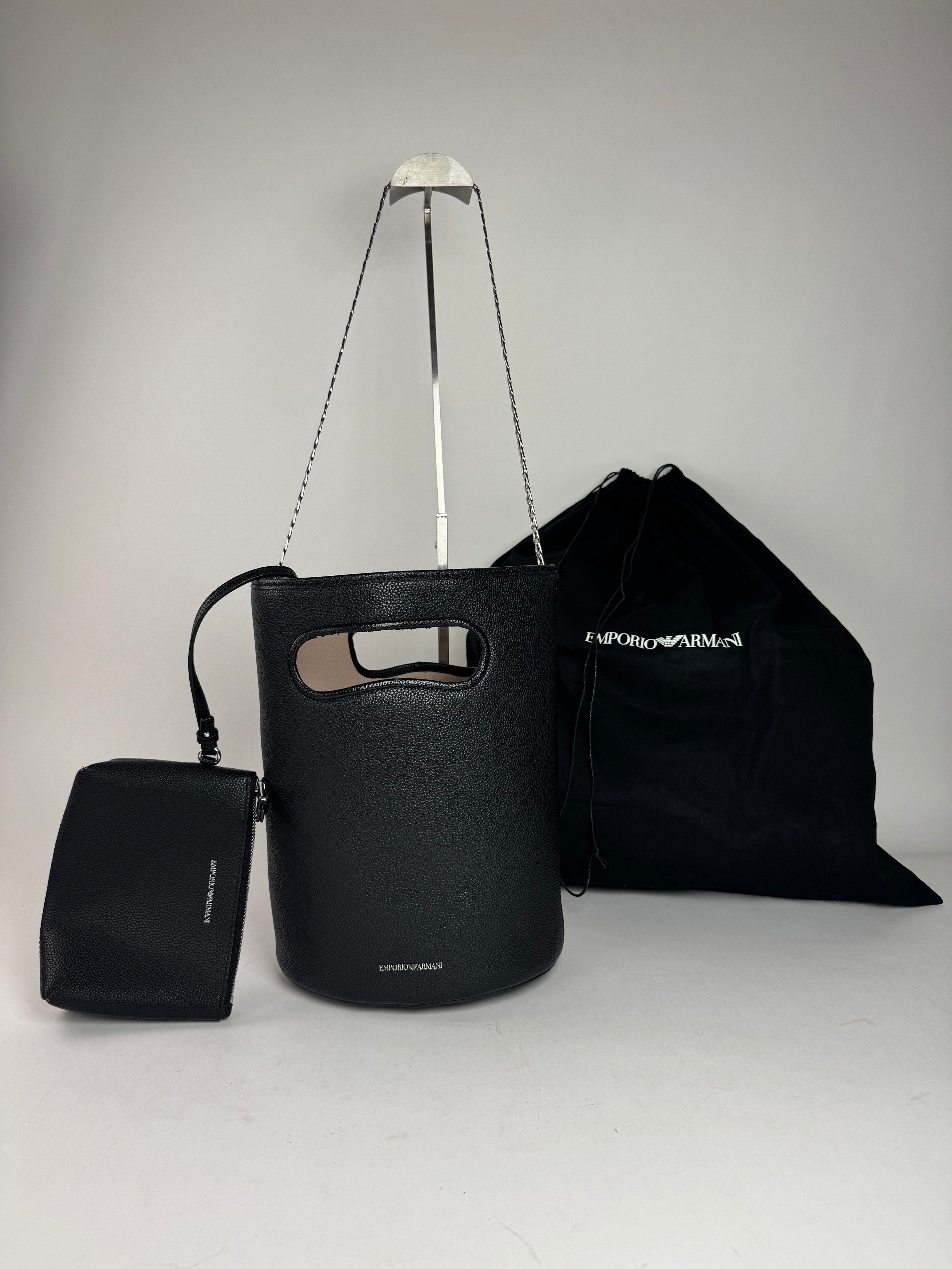 Emporio Armani Vintage Armani Leather 2Way Bucket Bag Black Size ONE SIZE - 1 Thumbnail