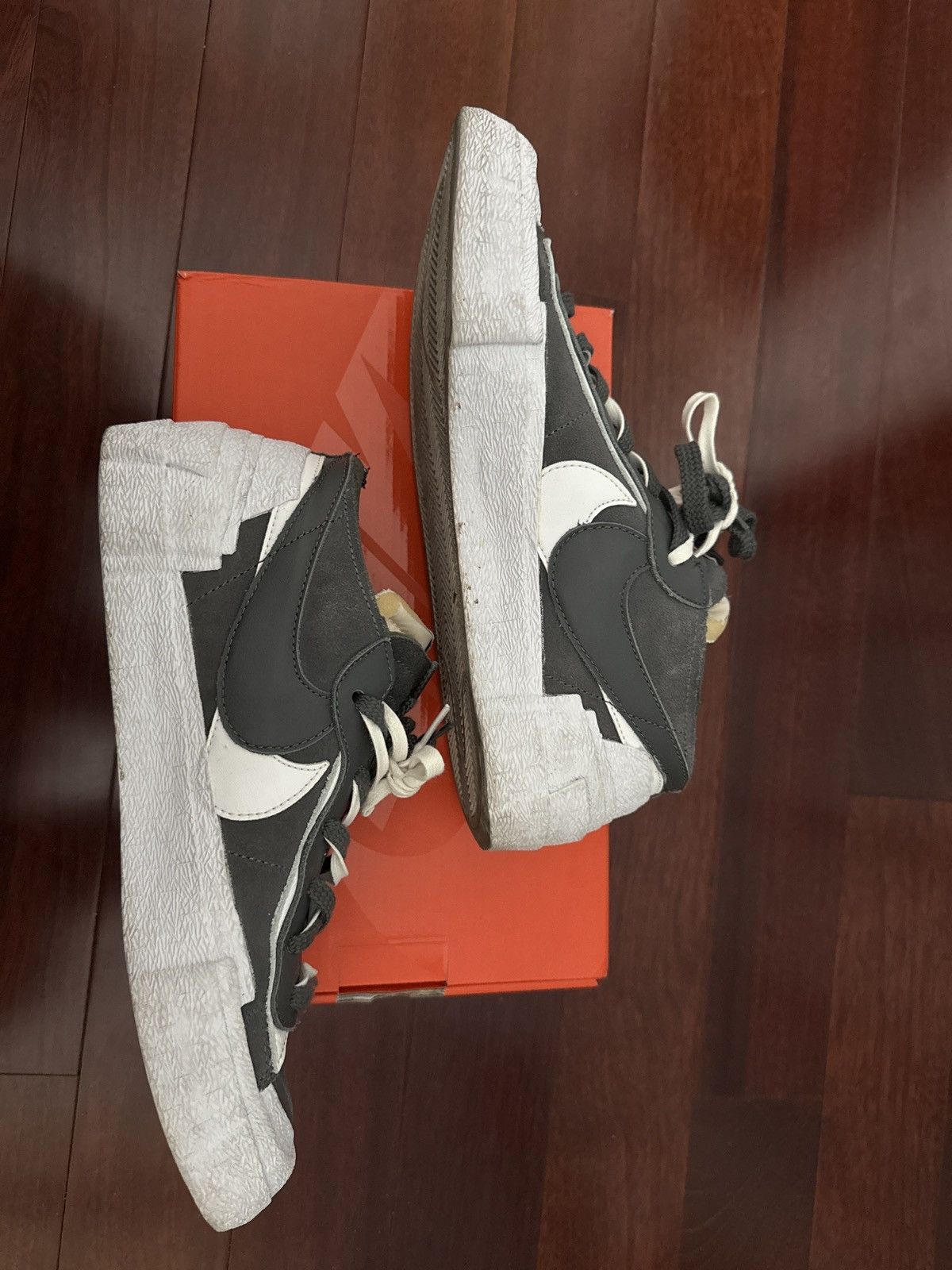 Nike × Sacai Nike x Sacai Blazer Low Size US 10.5 / EU 43-44 - 2 Thumbnail