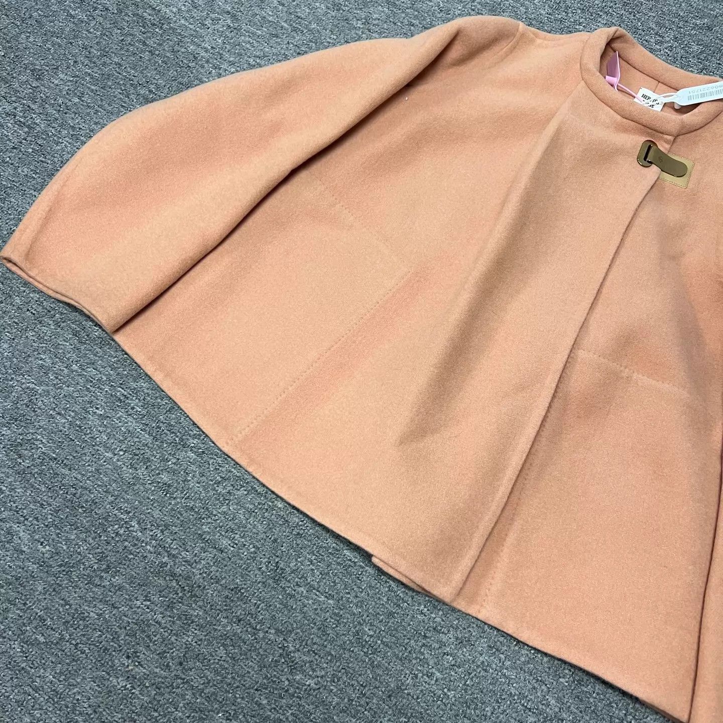Hermes Hermes Blush Orange Cashmere Oversized Crewneck Coat Mint Size XS / US 0-2 / IT 36-38 - 4 Thumbnail