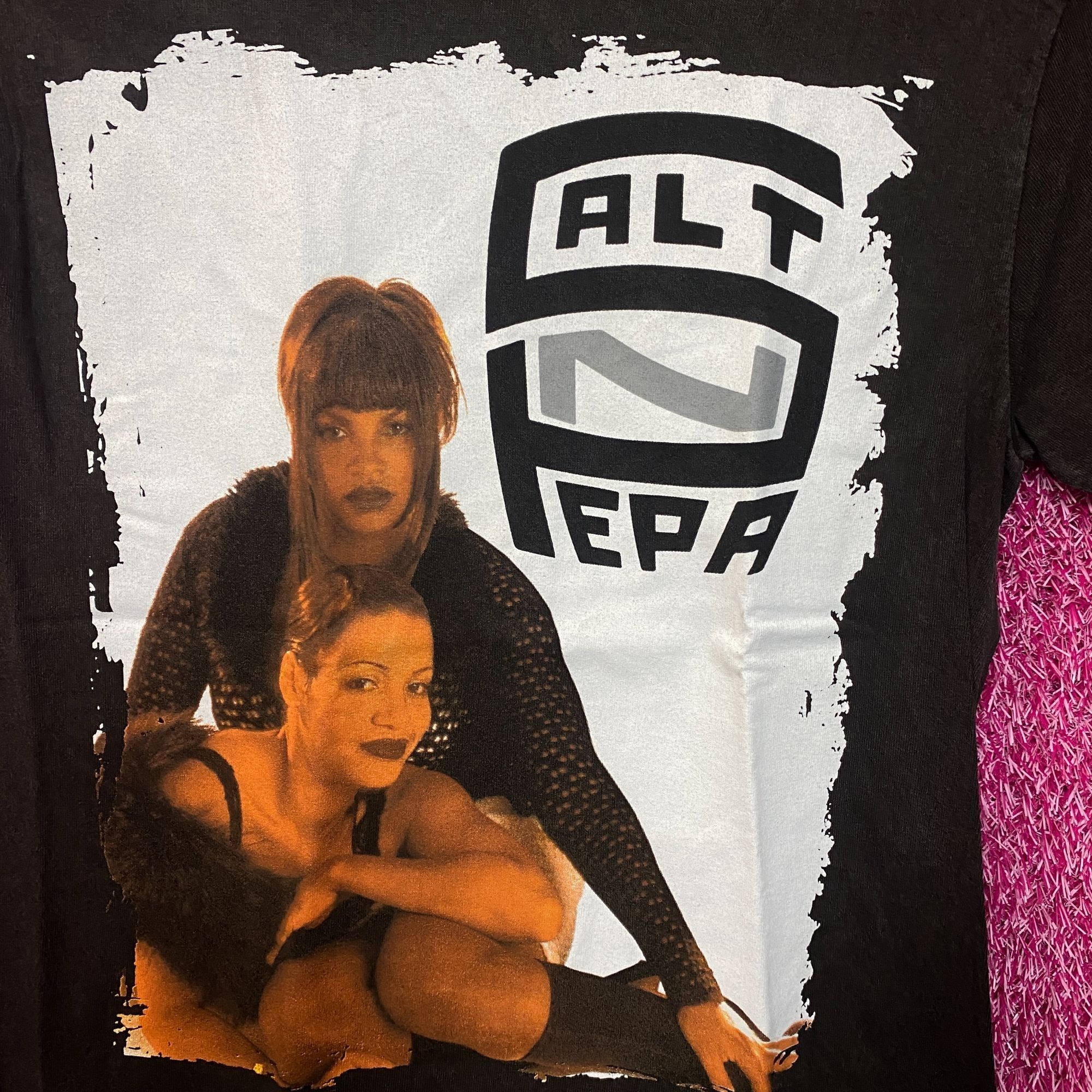 Band Tees Salt N Pepa Mineral Wash Rap Tshirt size Small Size US S / EU 44-46 / 1 - 3 Thumbnail