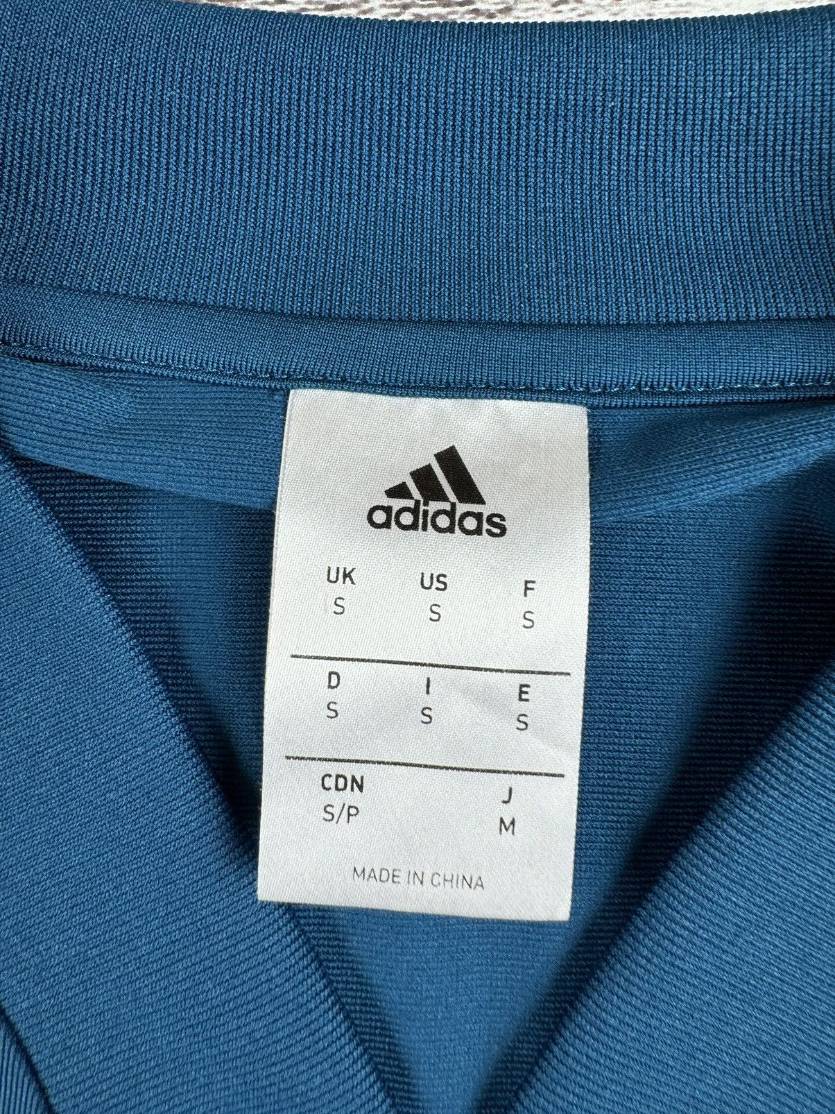 Adidas Espana Spain 2016/2017 Adidas Longsleeve Nylon T-Shirt Size US S / EU 44-46 / 1 - 11 Thumbnail