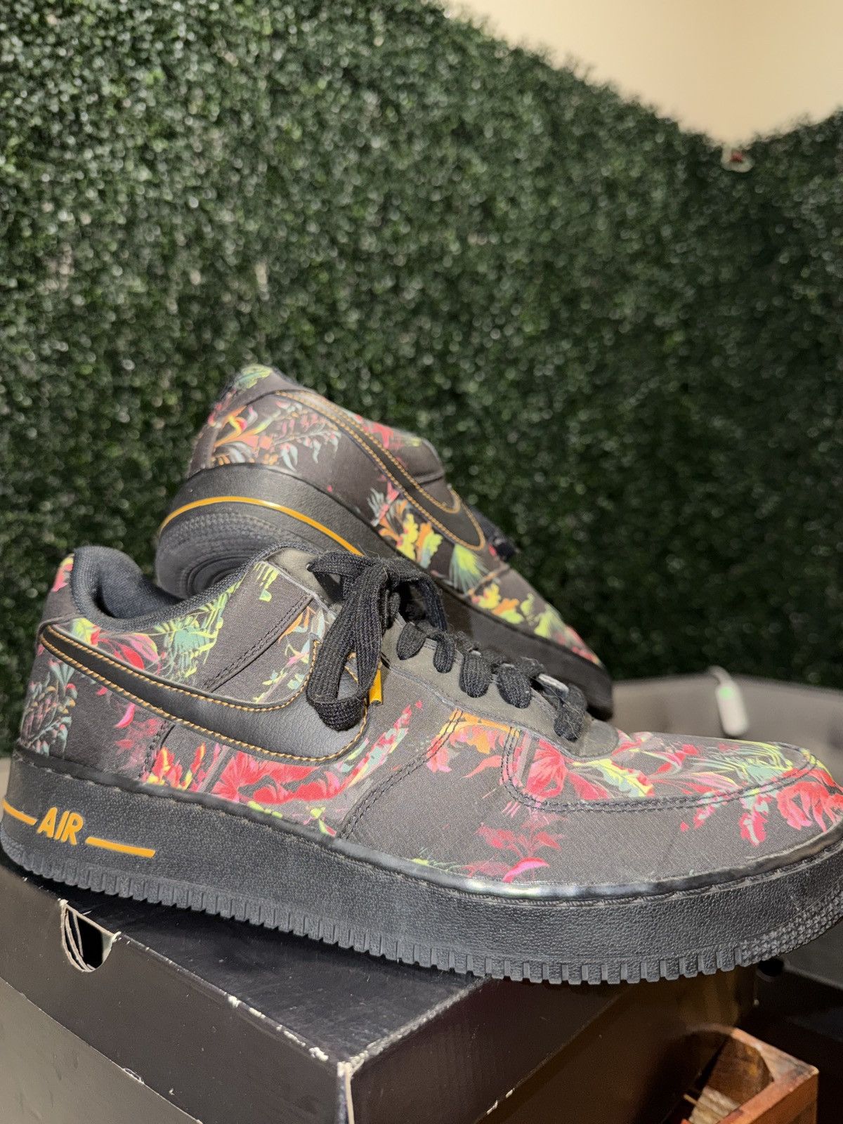 Nike Nike Airforce 1'07 LV8 "Floral Pack" Size US 11 / EU 44 - 1 Thumbnail