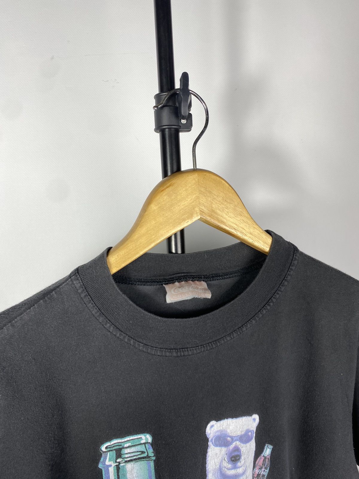 Coca Cola × Vintage Rare Vintage 90s Faded Coca Cola Logo Polar Bear Tee Tshirt Size US S / EU 44-46 / 1 - 7 Thumbnail