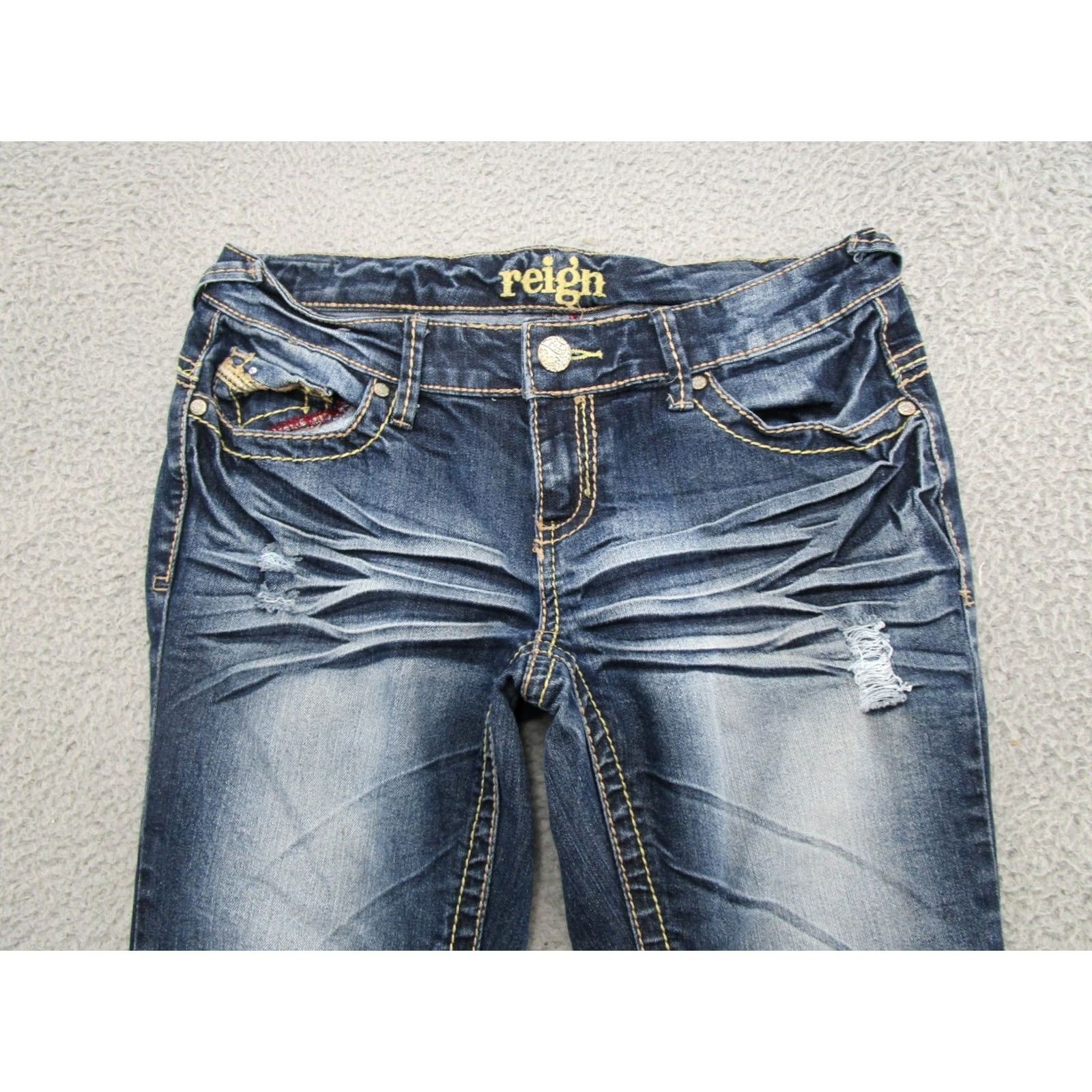 Vintage Reign Jeans Capri Distressed Dark Stretch Denim Women SZ 7 Blue Capri Womens Jeans Capris, Reign Denim Women 7 Blue Distressed Stretch Size 28" / US 6 / IT 42 - 3 Thumbnail