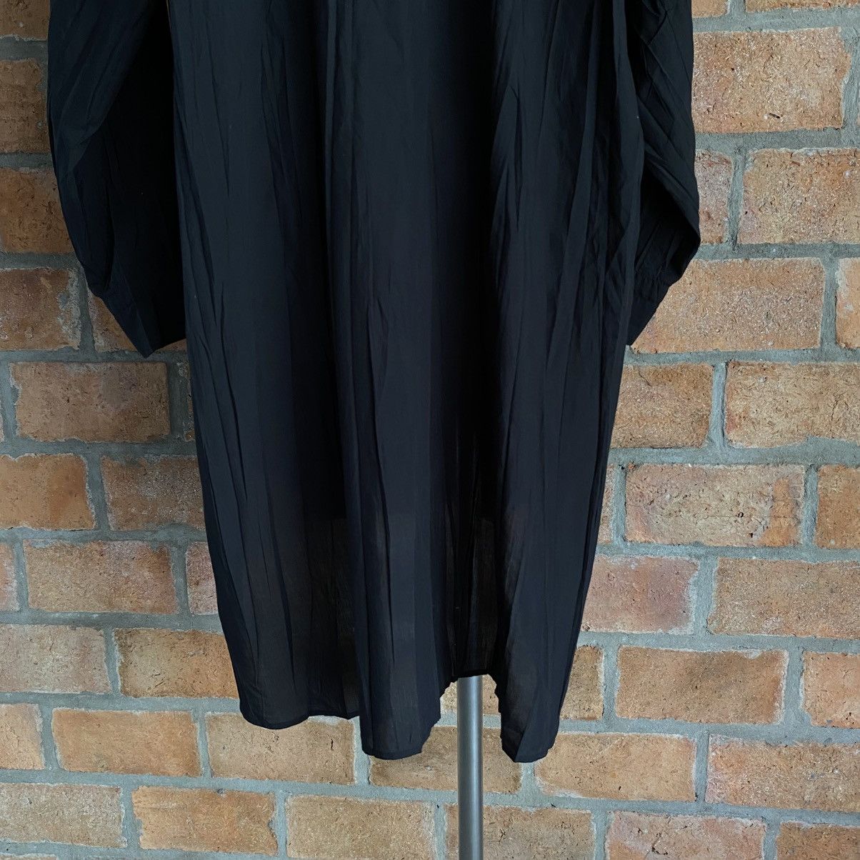 Issey Miyake ISSEY MIYAKE Black Pleated Oversized Dress Shirt Size XS / US 0-2 / IT 36-38 - 12 Thumbnail
