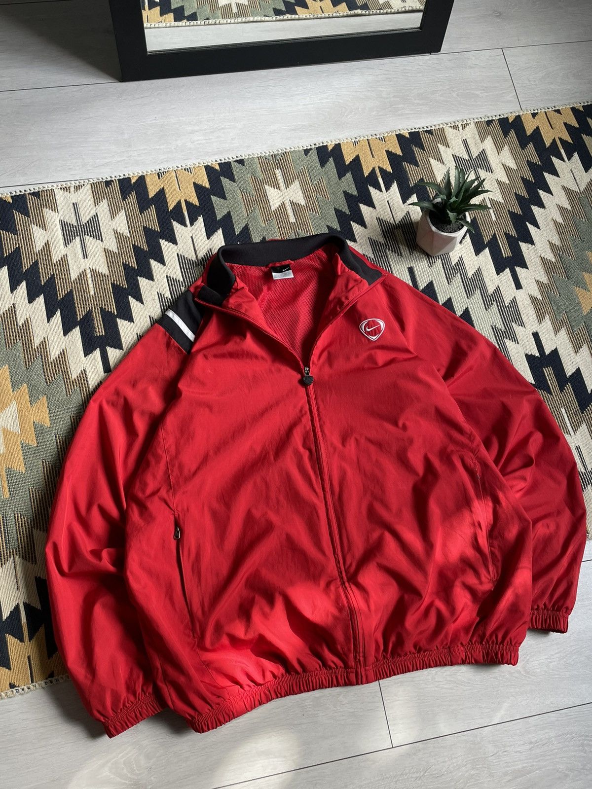 Nike × Vintage Vintage Nike Nylon Logo Y2K Track Jacket Size US L / EU 52-54 / 3 - 3 Thumbnail