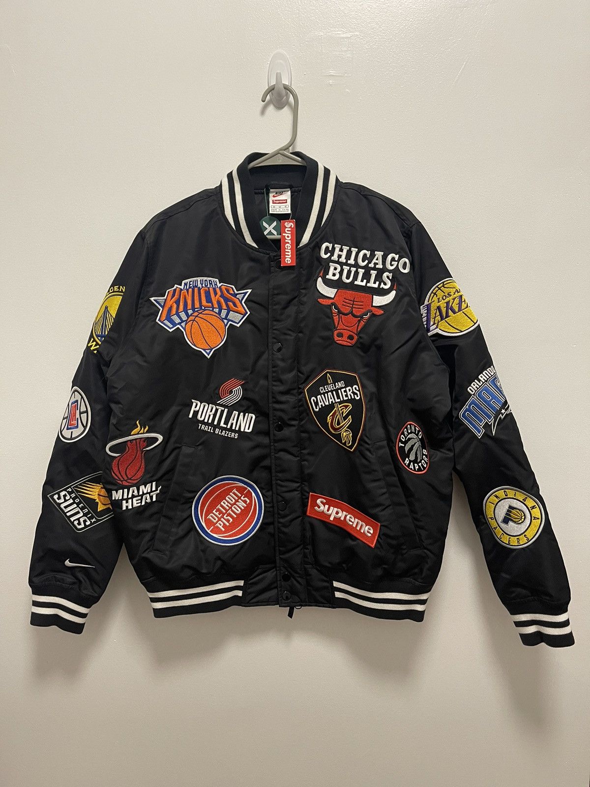 Supreme Supreme Nike/NBA Team Warm up Jacket Size M | Grailed