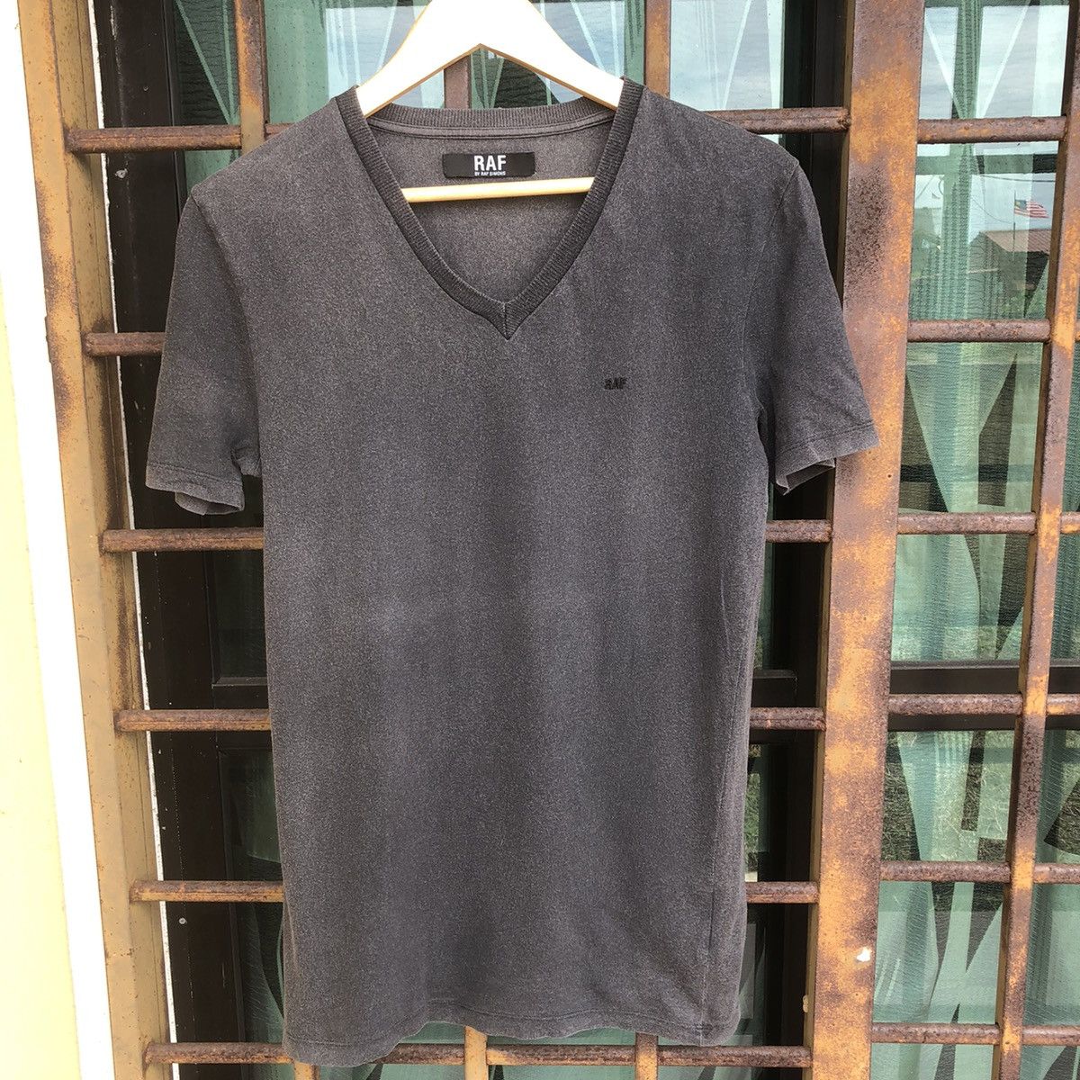 Raf by Raf Simons V Neck Raf By Raf Simons Shirt Size US S / EU 44-46 / 1 - 1 Thumbnail