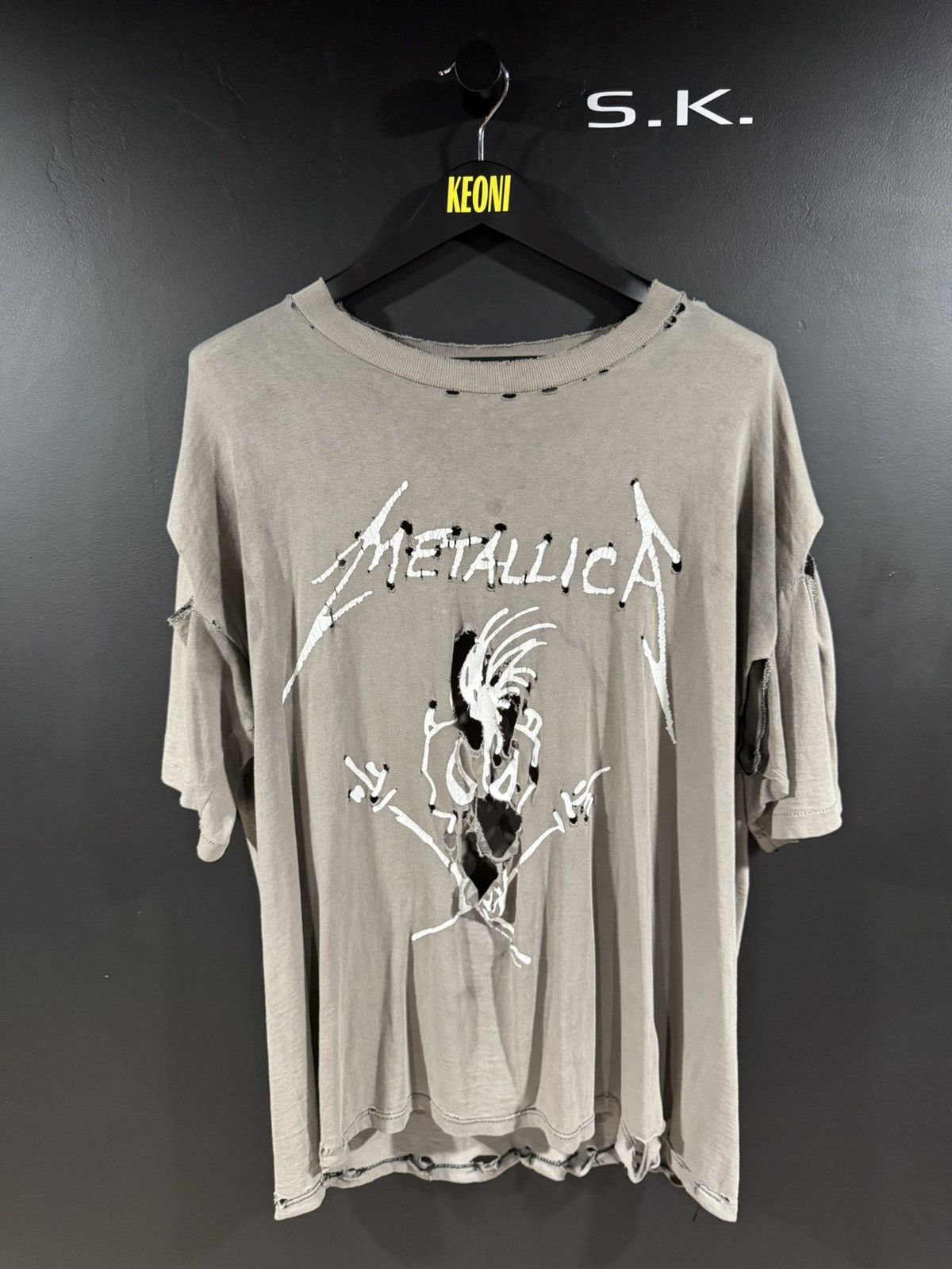 Band Tees 1992 Vintage Metallica Europe 93 Faded Thrashed Band Tee XL Size US XL / EU 56 / 4 - 1 Thumbnail
