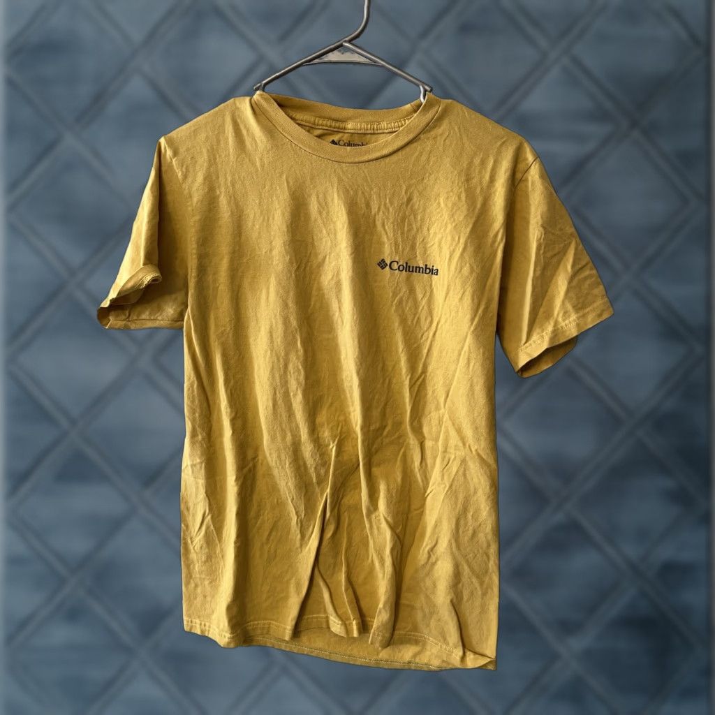 Logo 7 Columbia Logo Tee T-Shirt Logo Fisherman Crew Neck Short Sleeve Yellow M Regular Men’s Tee Size US M / EU 48-50 / 2 - 1 Thumbnail