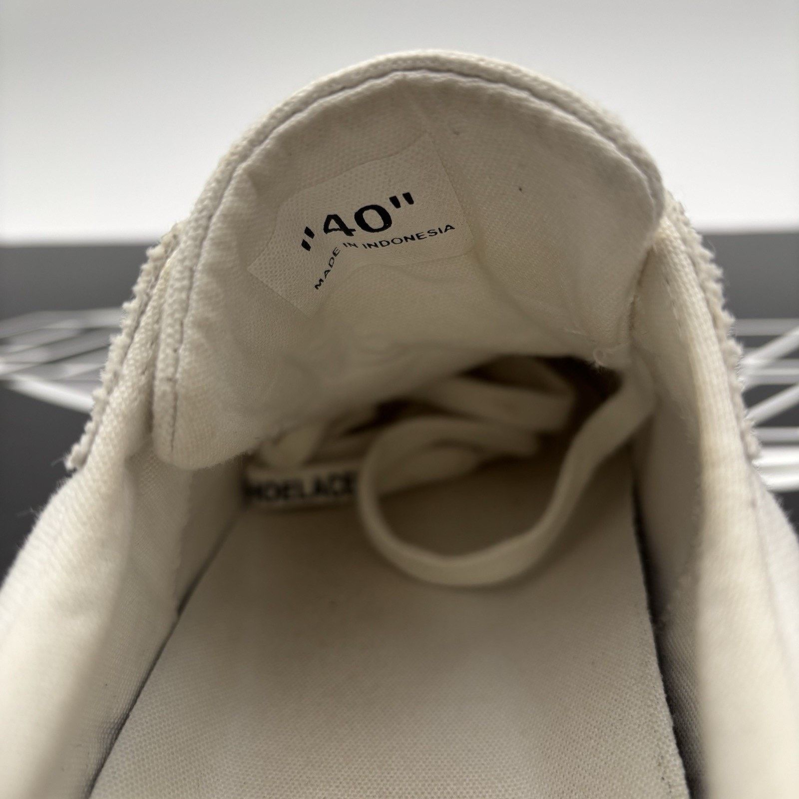 Off-White Off-White Vulc Sneaker ' White ' | GREAT CONDITION! Size US 7 / EU 40 - 21 Thumbnail