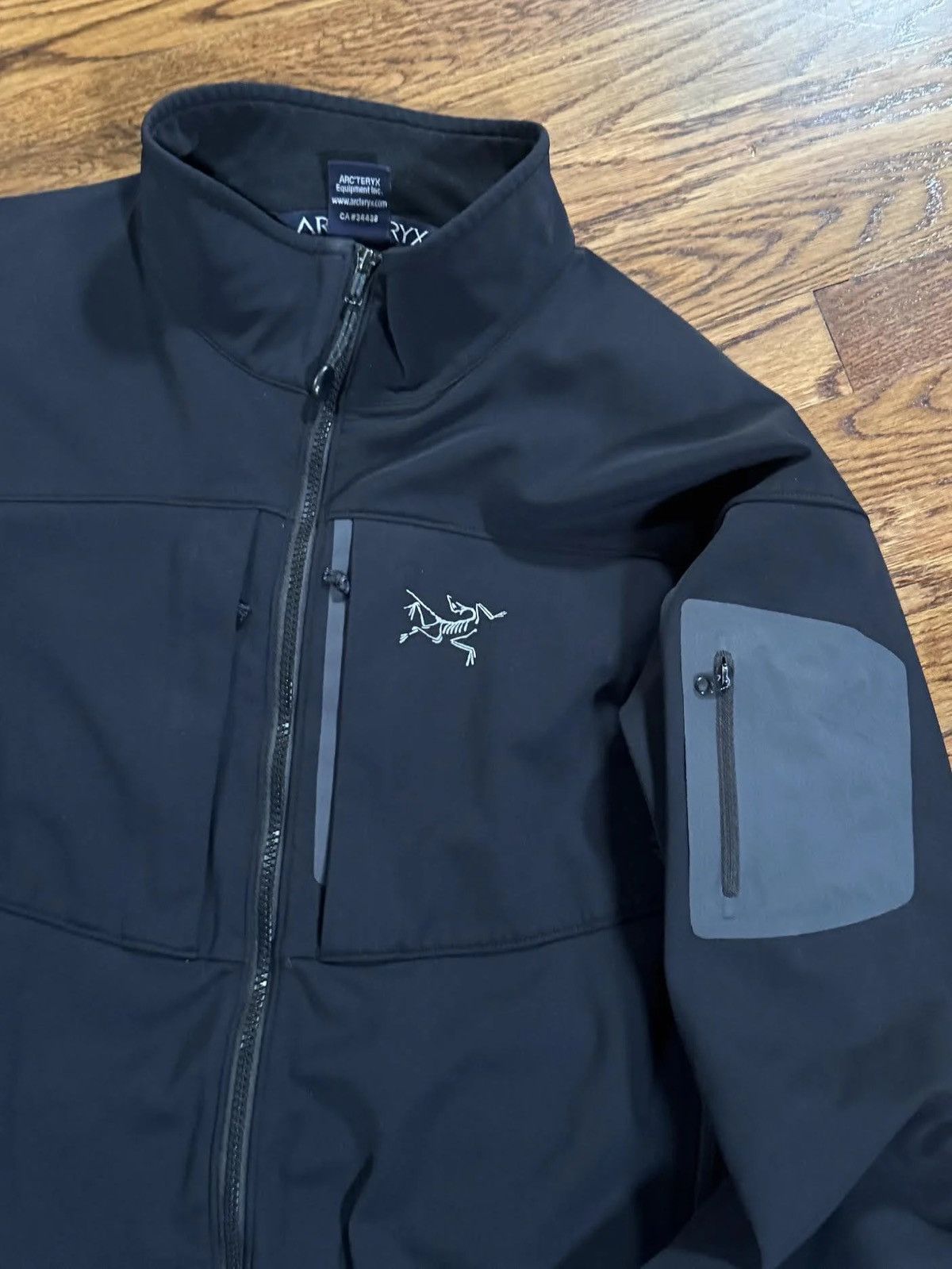 Arc'teryx Vintage Arc'teryx Gamma MX Black / Grey Jacket (Size XL