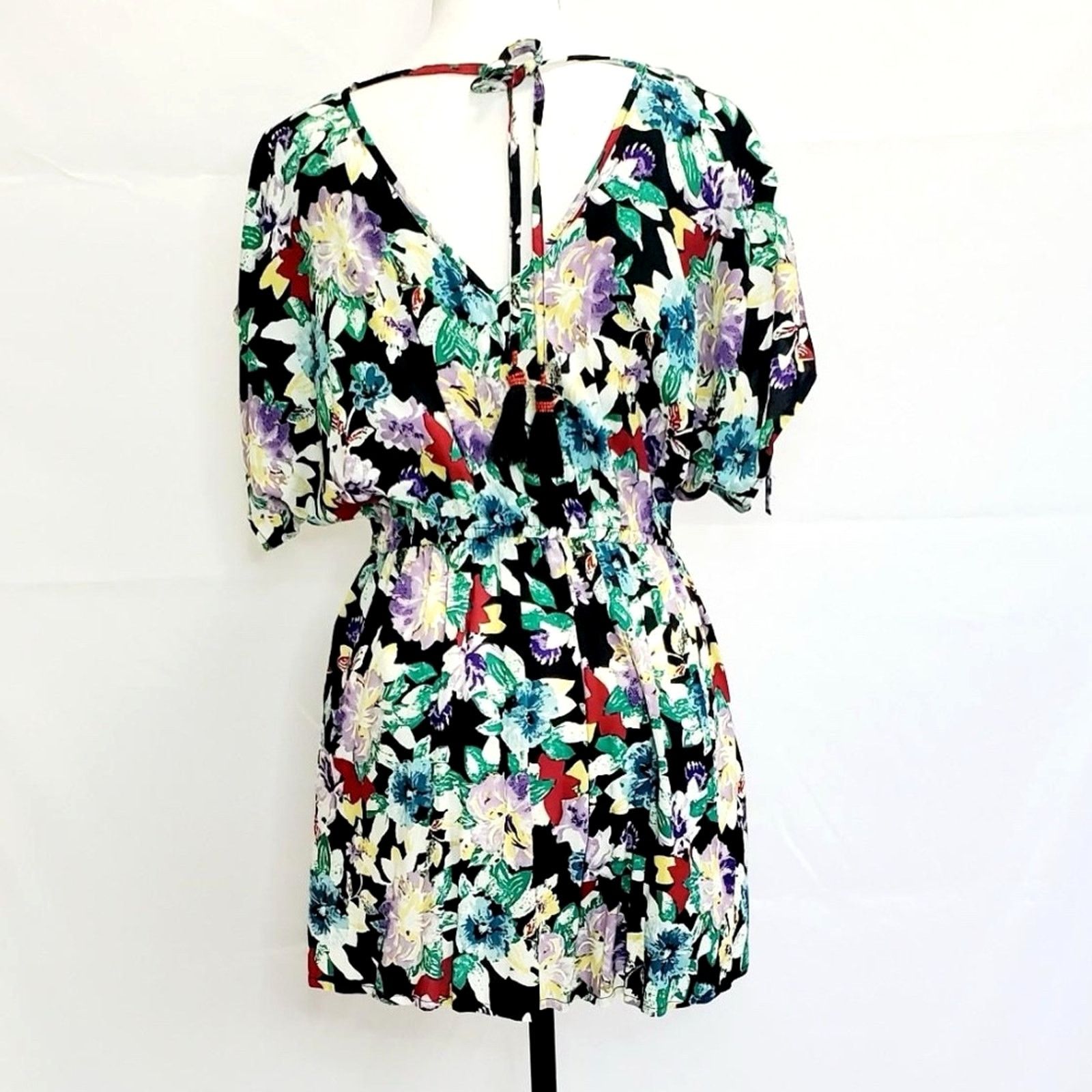 Other Band of Gypsies Sapphire Trends Floral Romper Black/Multi S Size 28" / US 6 / IT 42 - 3 Thumbnail