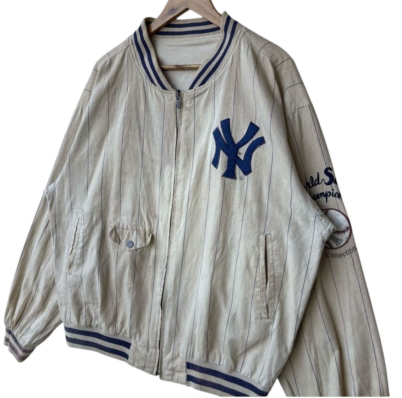 New York Yankees Vintage NY Yankees Cooperstown Collection Reversible Jacket Size US L / EU 52-54 / 3 - 9 Thumbnail