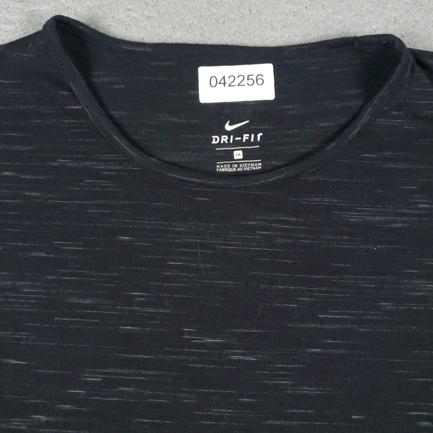 Nike Nike T Shirt Womens 1X Black Swoosh Active Sleeveless Dri-Fit Size XL / US 12-14 / IT 48-50 - 2 Thumbnail