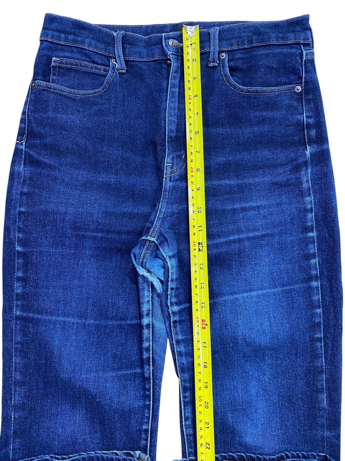 Uniqlo Uniqlo Brand Blue Wash Flare Style Jeans Size US 30 / EU 46 - 10 Thumbnail