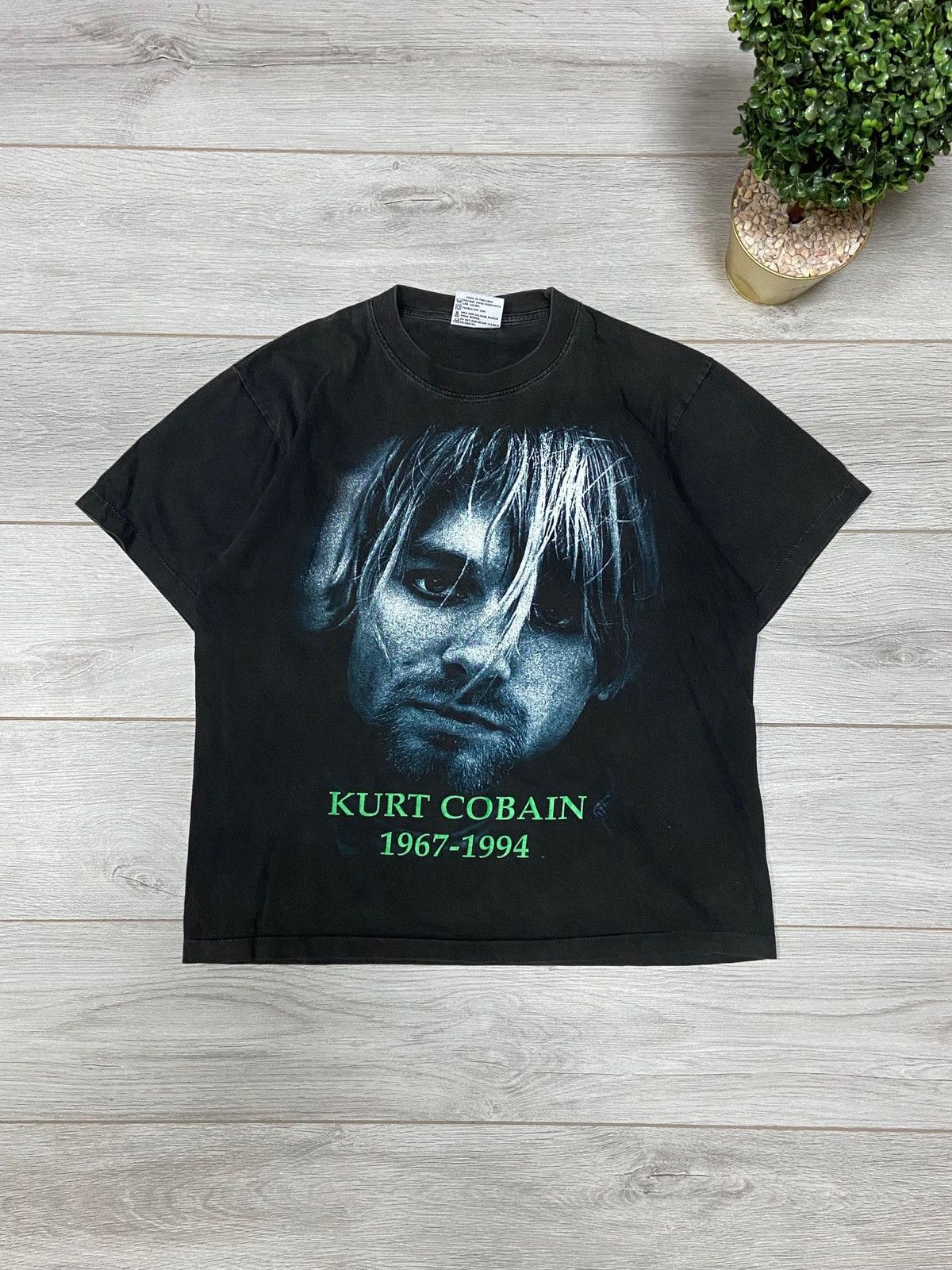 Nirvana Vintage Kurt Cobain 1967-1994 single Nirvana Black Band Tee Size US L / EU 52-54 / 3 - 1 Thumbnail