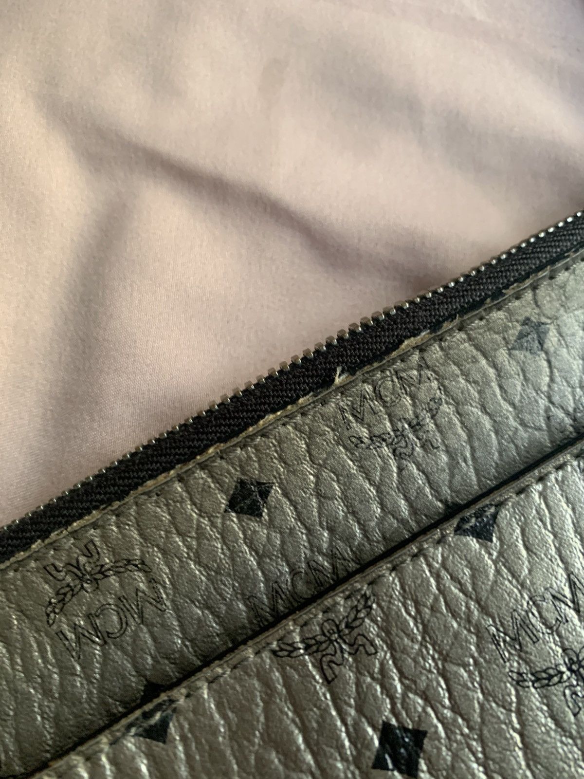 MCM MCM metallic silver canvas flat pouch Size ONE SIZE - 6 Thumbnail