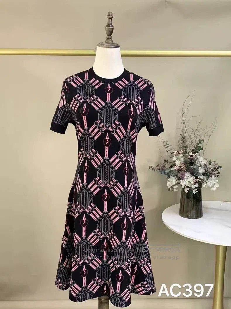 Valentino Valentino Love knitted dress Size M / US 6-8 / IT 42-44 - 1 Thumbnail
